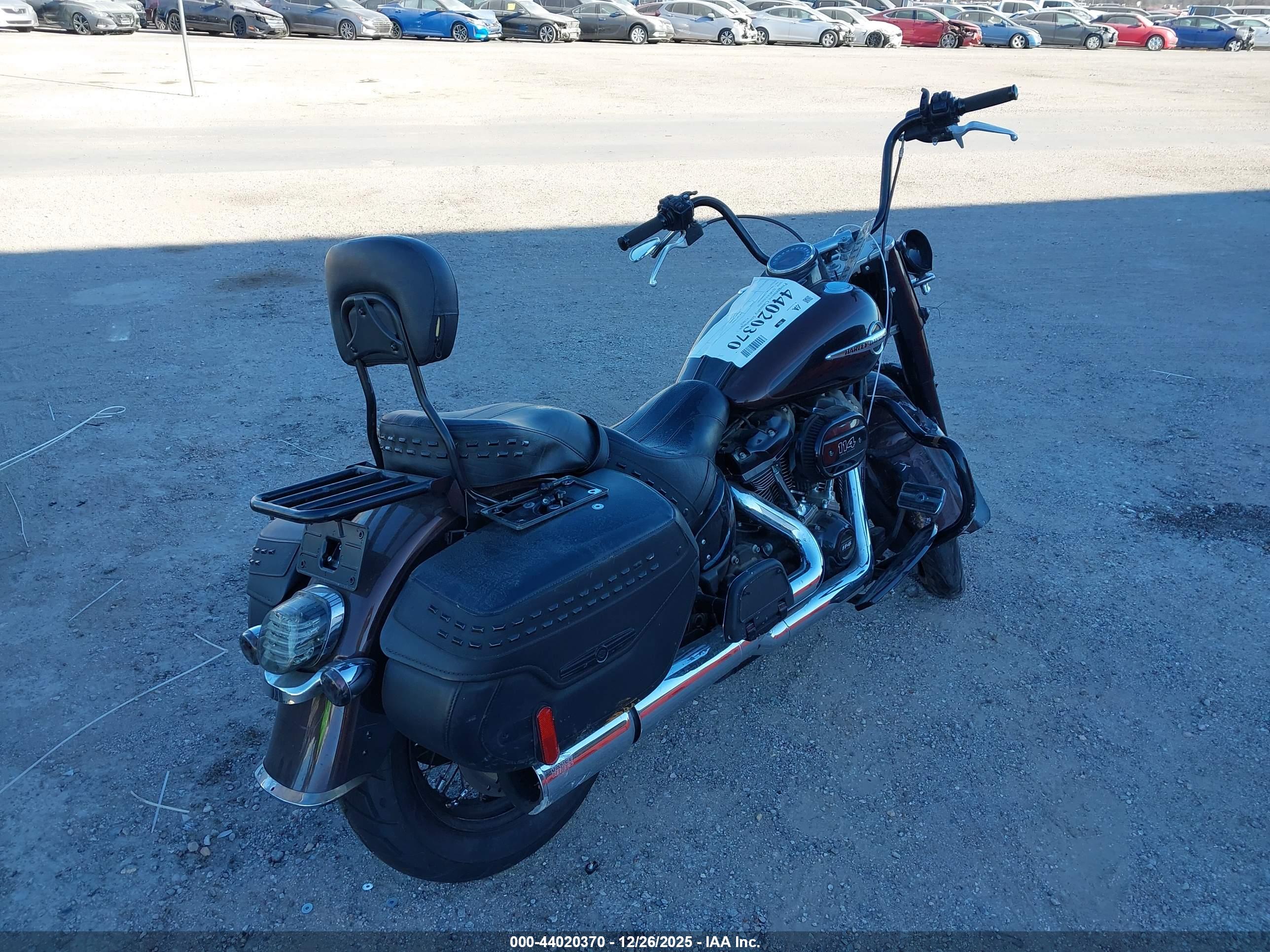 HARLEY-DAVIDSON FLHCS image 4