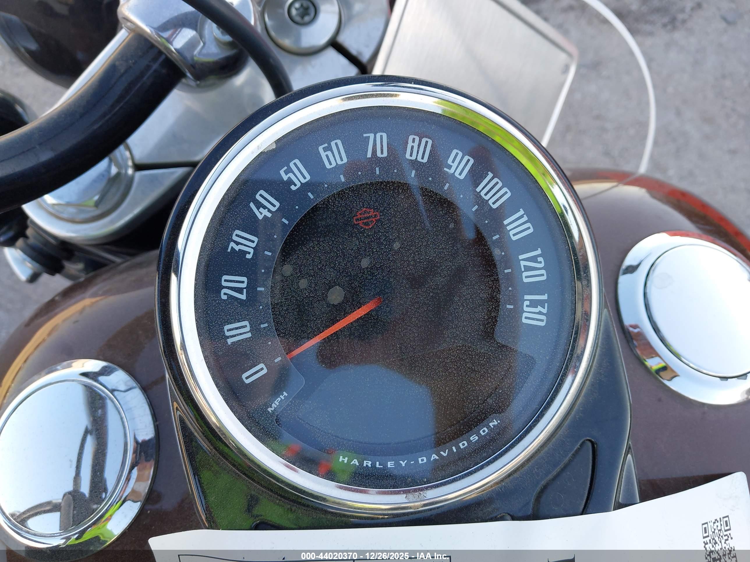 HARLEY-DAVIDSON FLHCS image 7