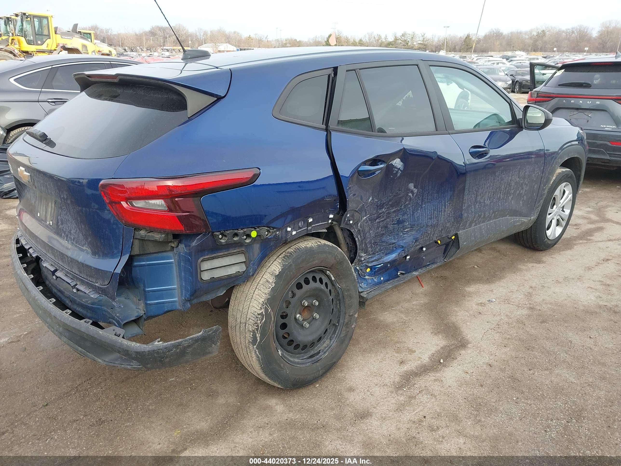 CHEVROLET TRAX image 4