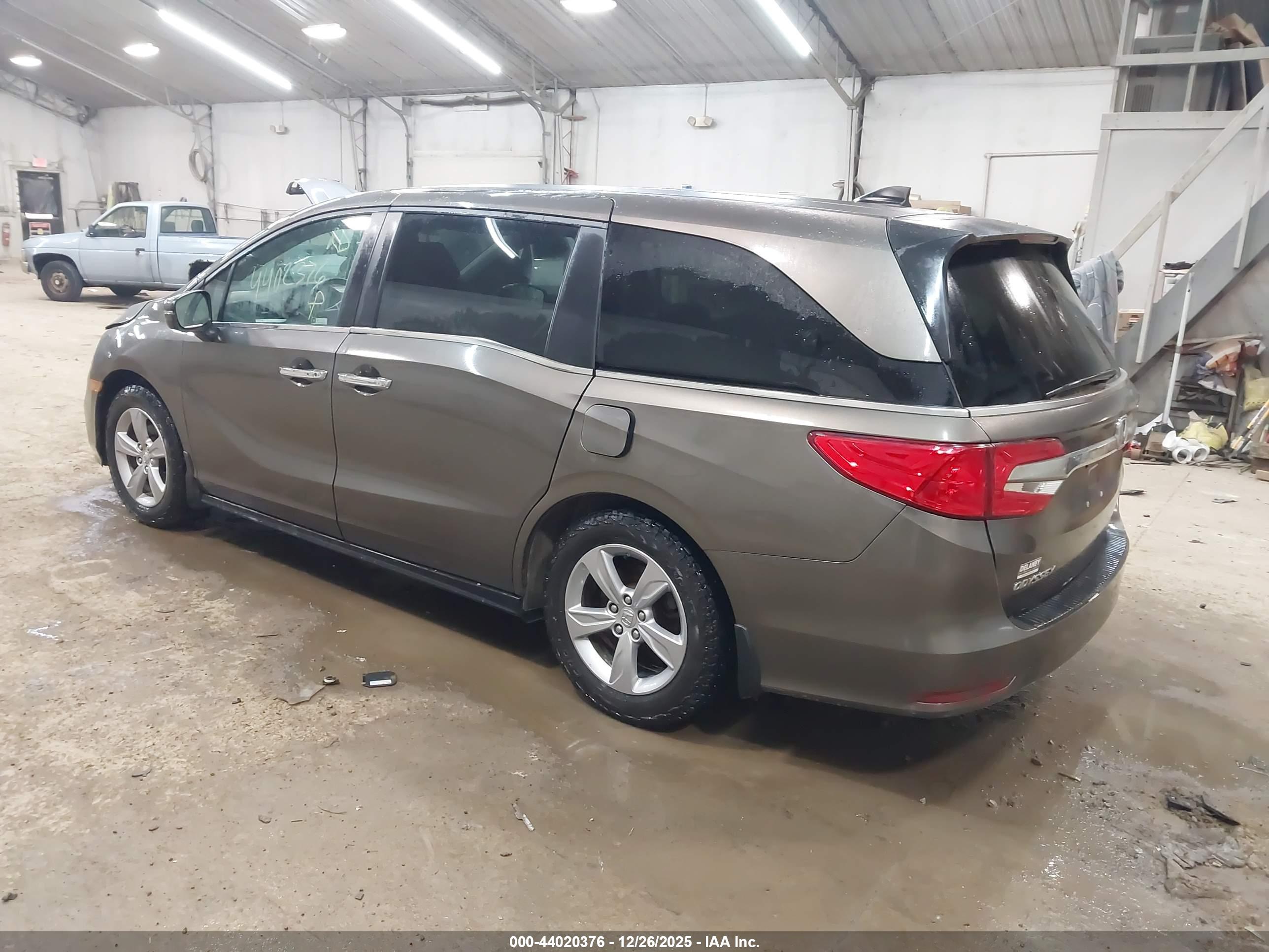 HONDA ODYSSEY image 3