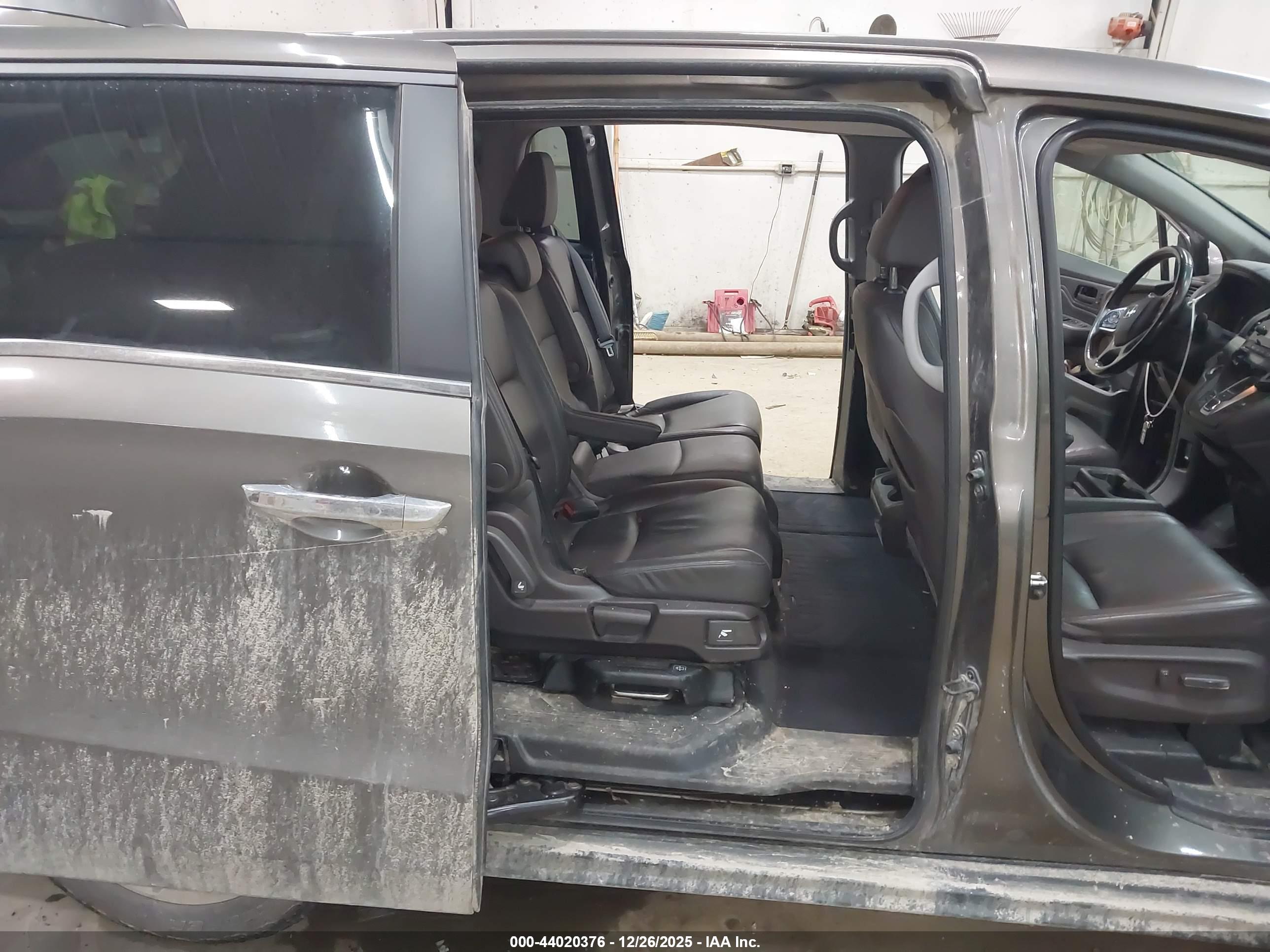 HONDA ODYSSEY image 8