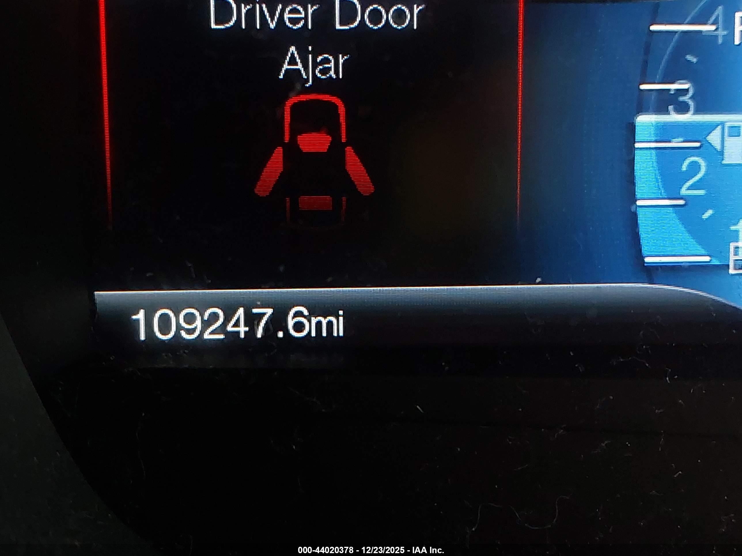 FORD FUSION image 7