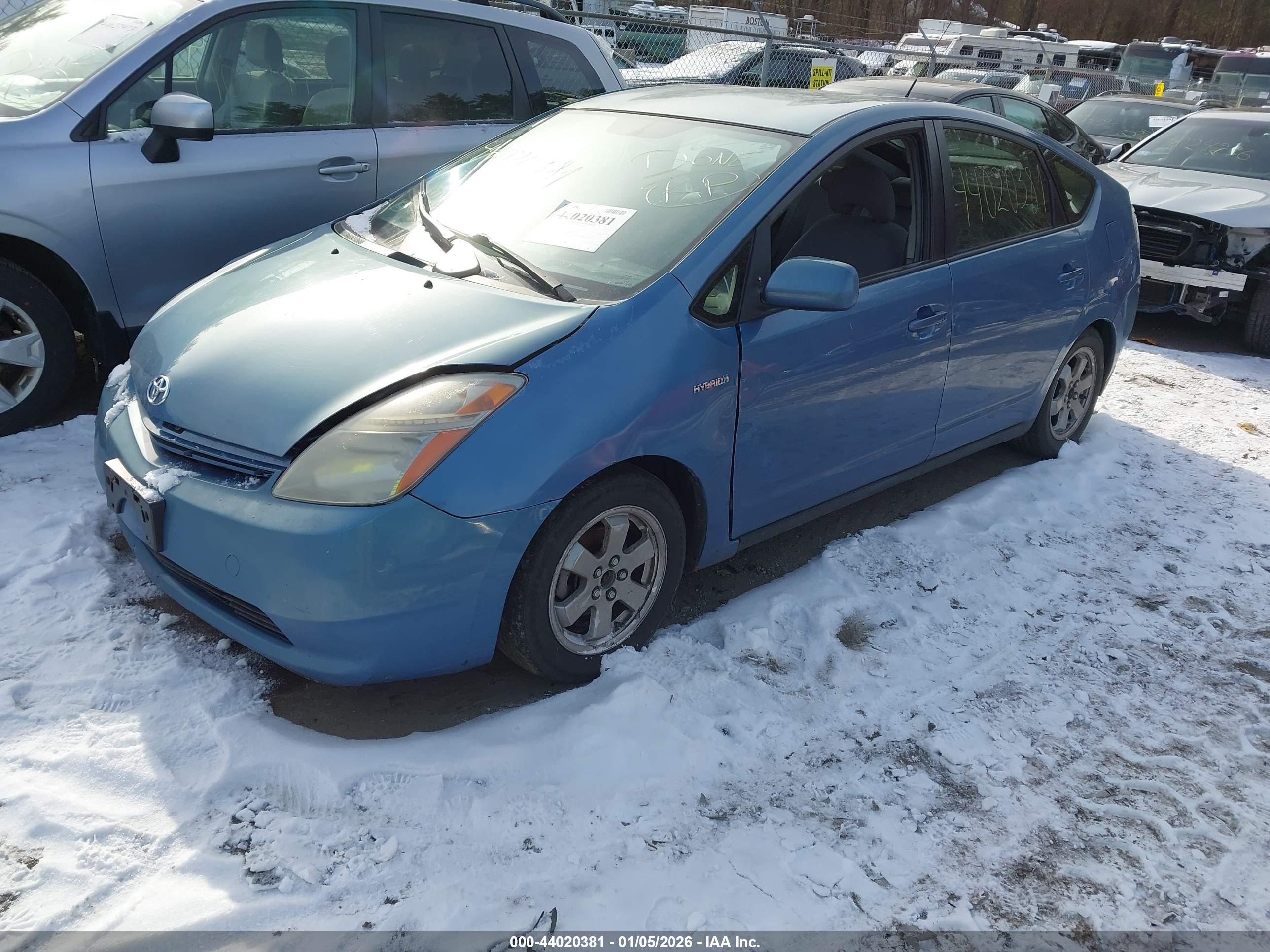 TOYOTA PRIUS image 2