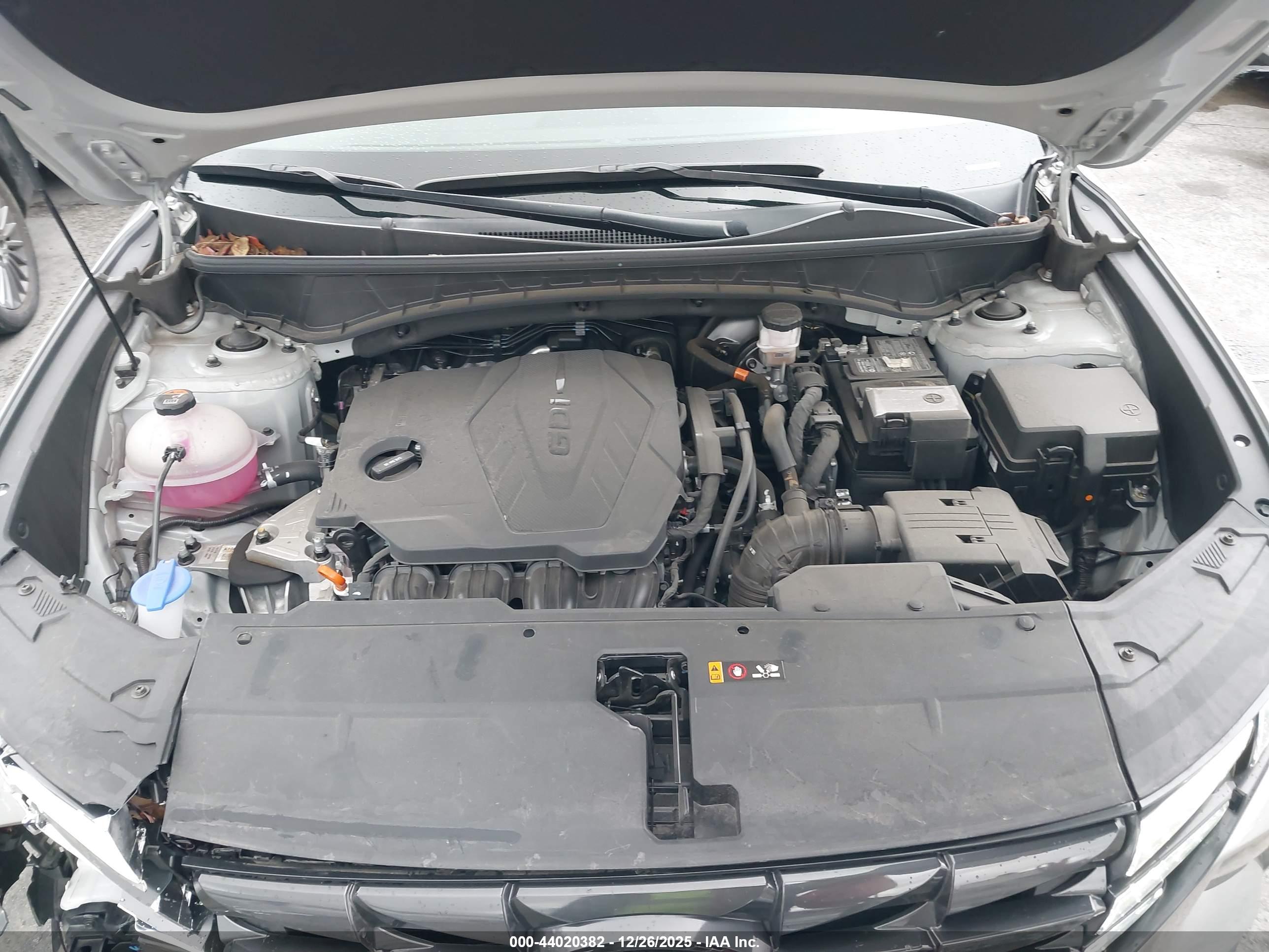 HYUNDAI TUCSON image 10