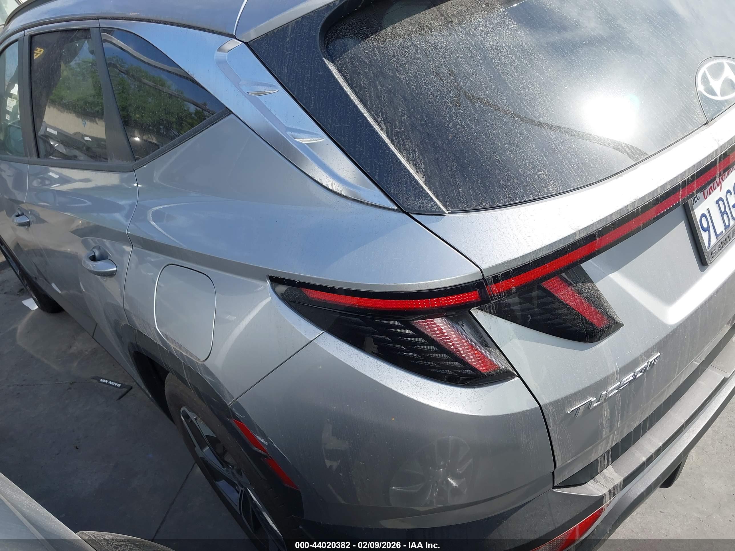 HYUNDAI TUCSON image 3
