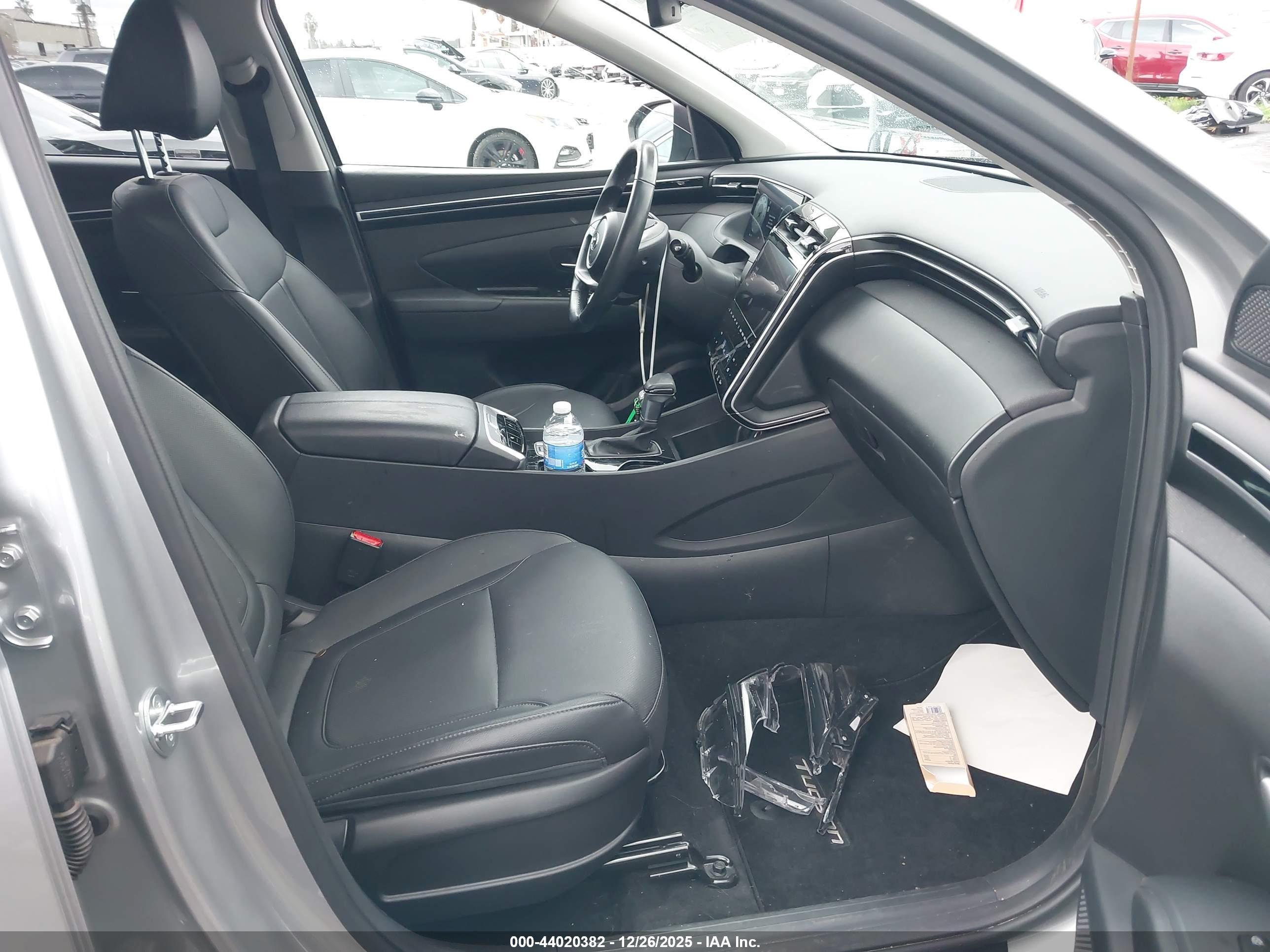 HYUNDAI TUCSON image 5