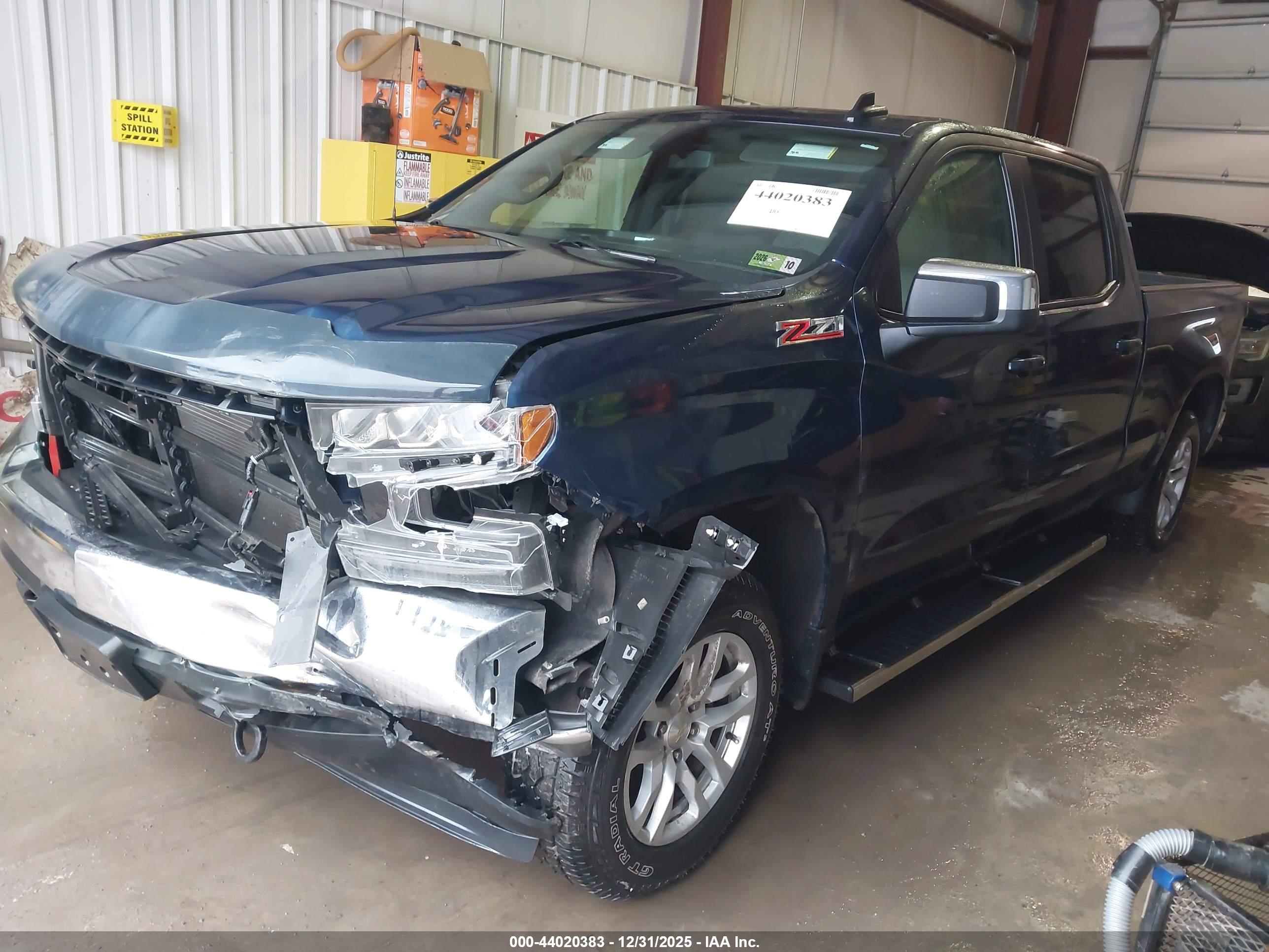 CHEVROLET SILVERADO image 2