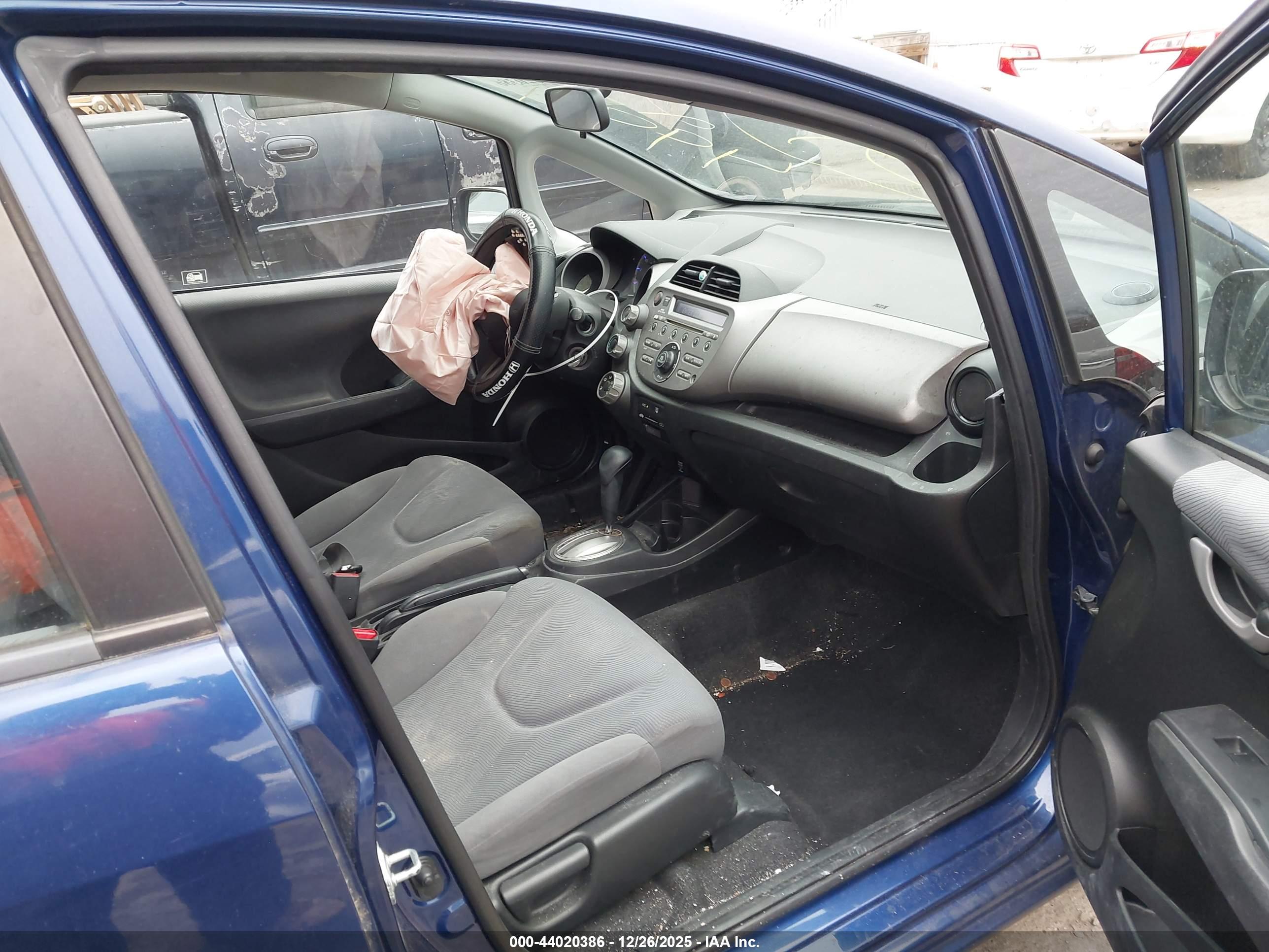 HONDA FIT image 5