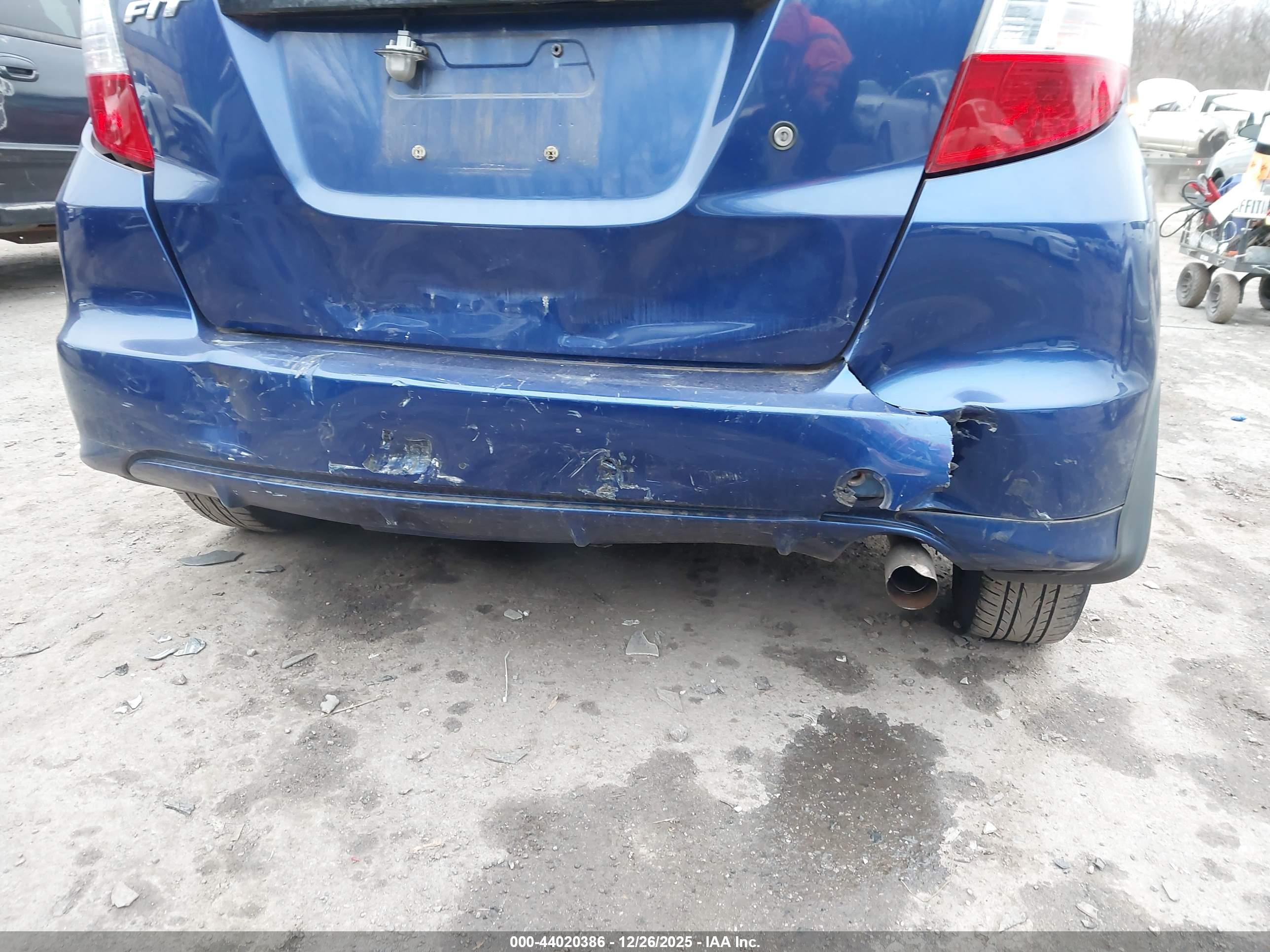 HONDA FIT image 6