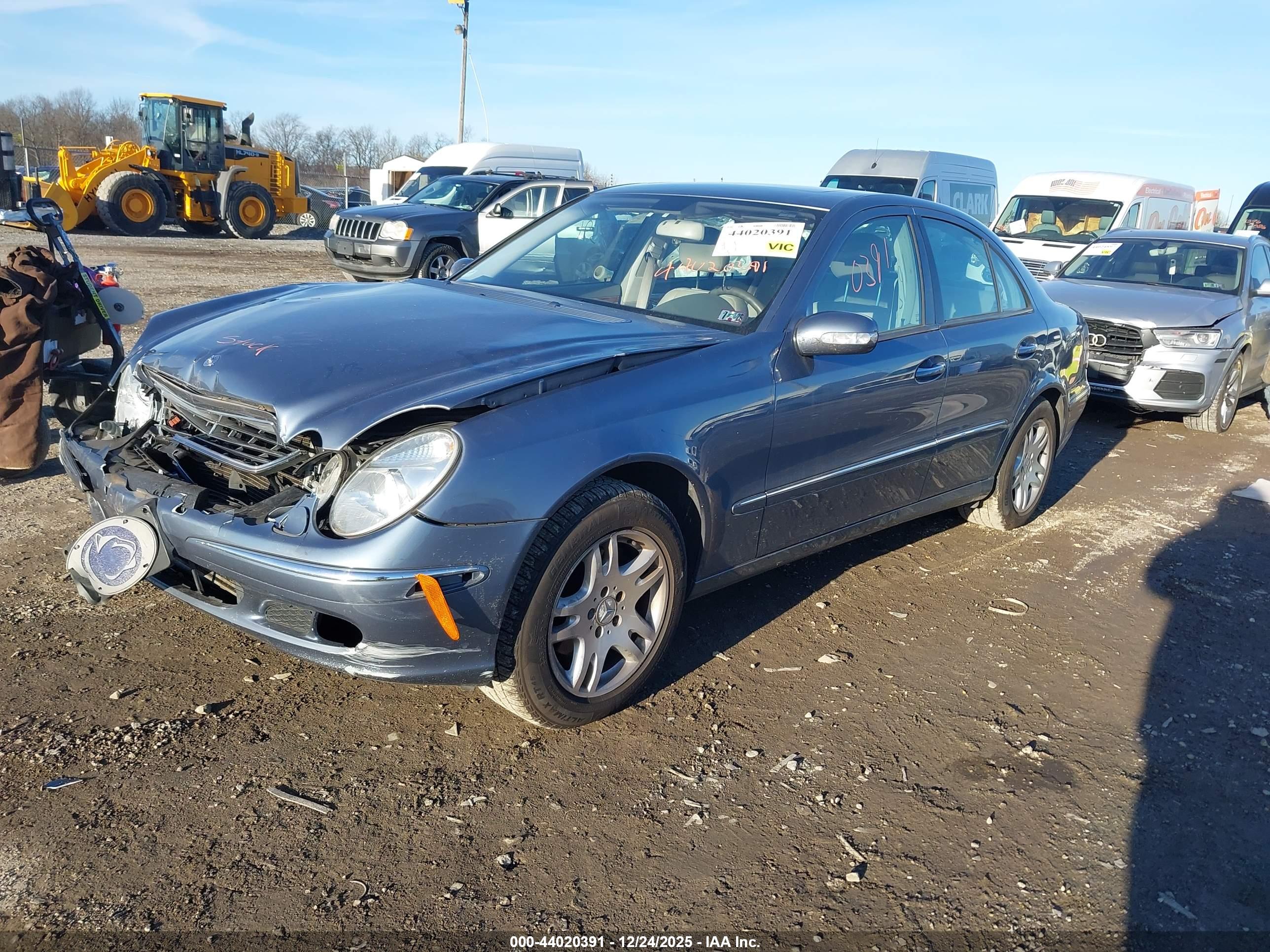 MERCEDES-BENZ E image 2