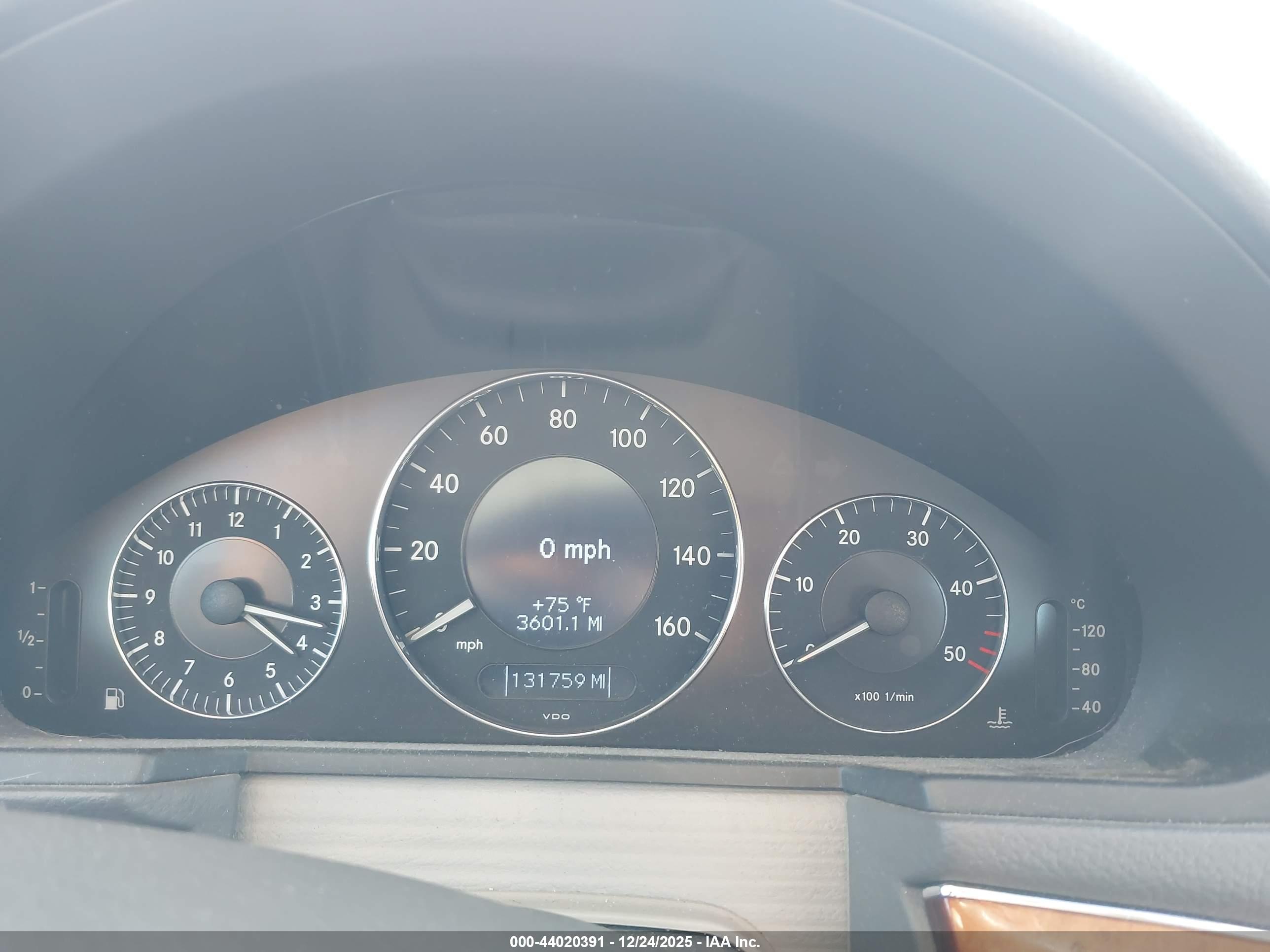 MERCEDES-BENZ E image 7