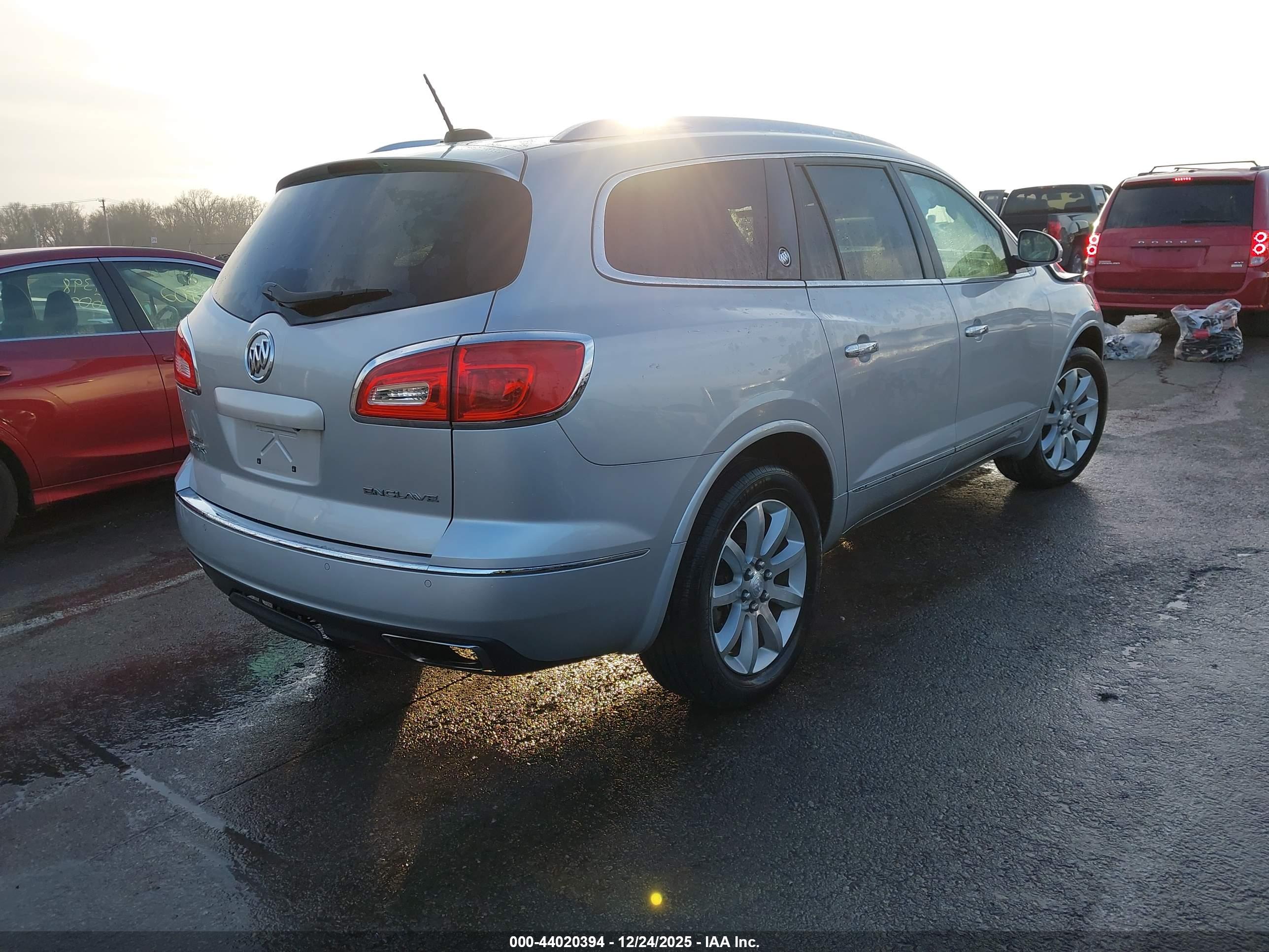 BUICK ENCLAVE image 4