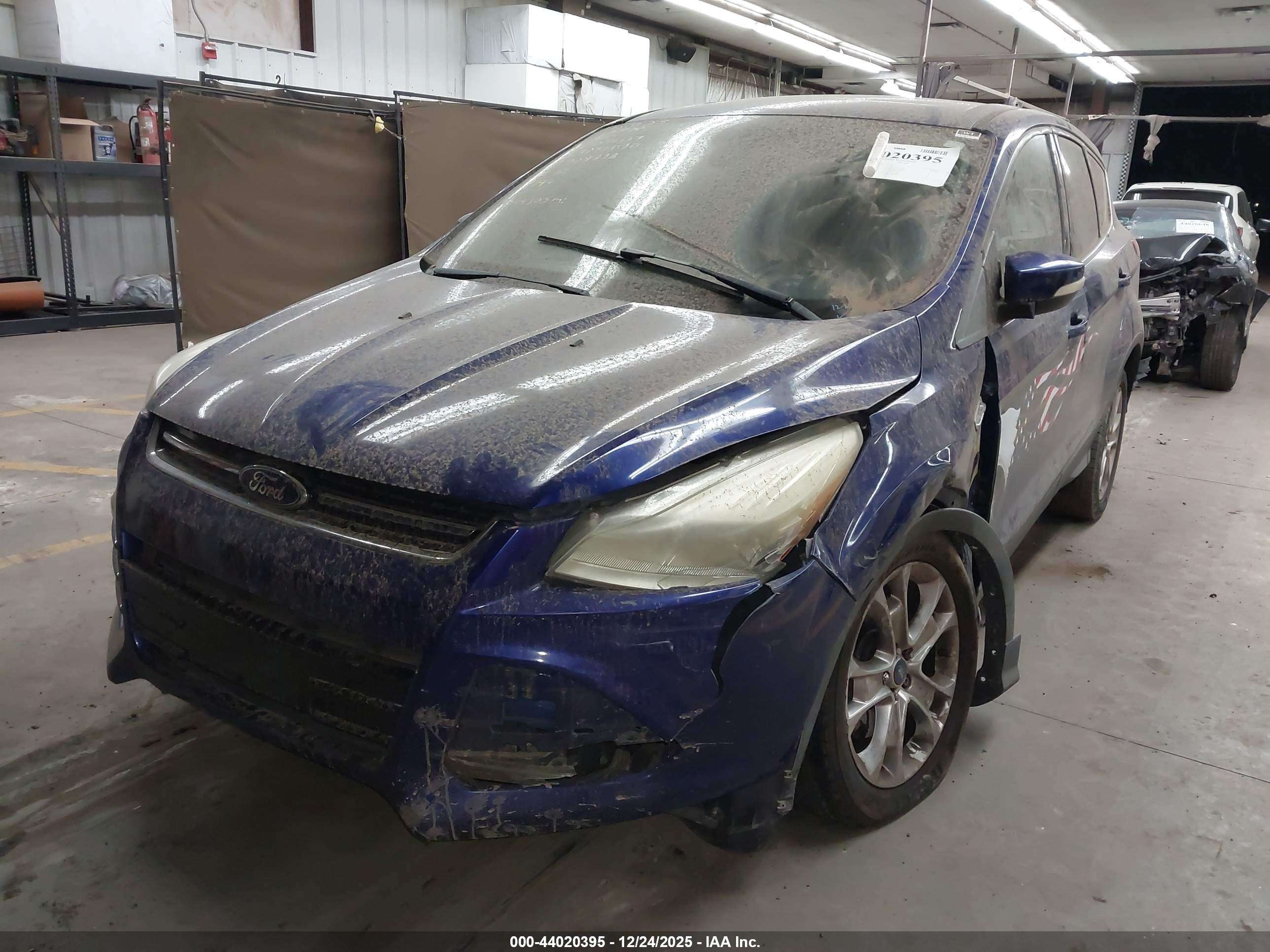 FORD ESCAPE image 2