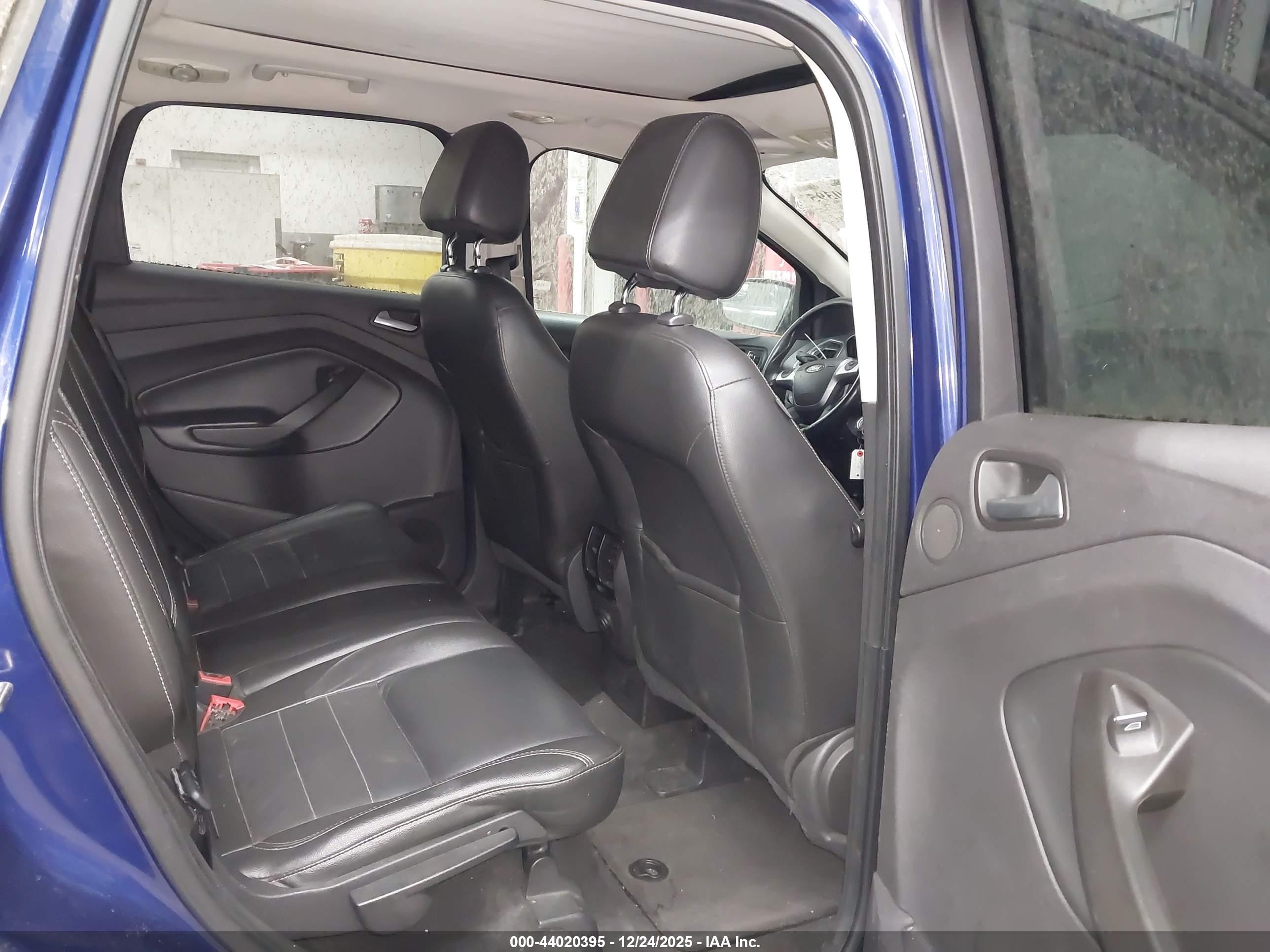 FORD ESCAPE image 8