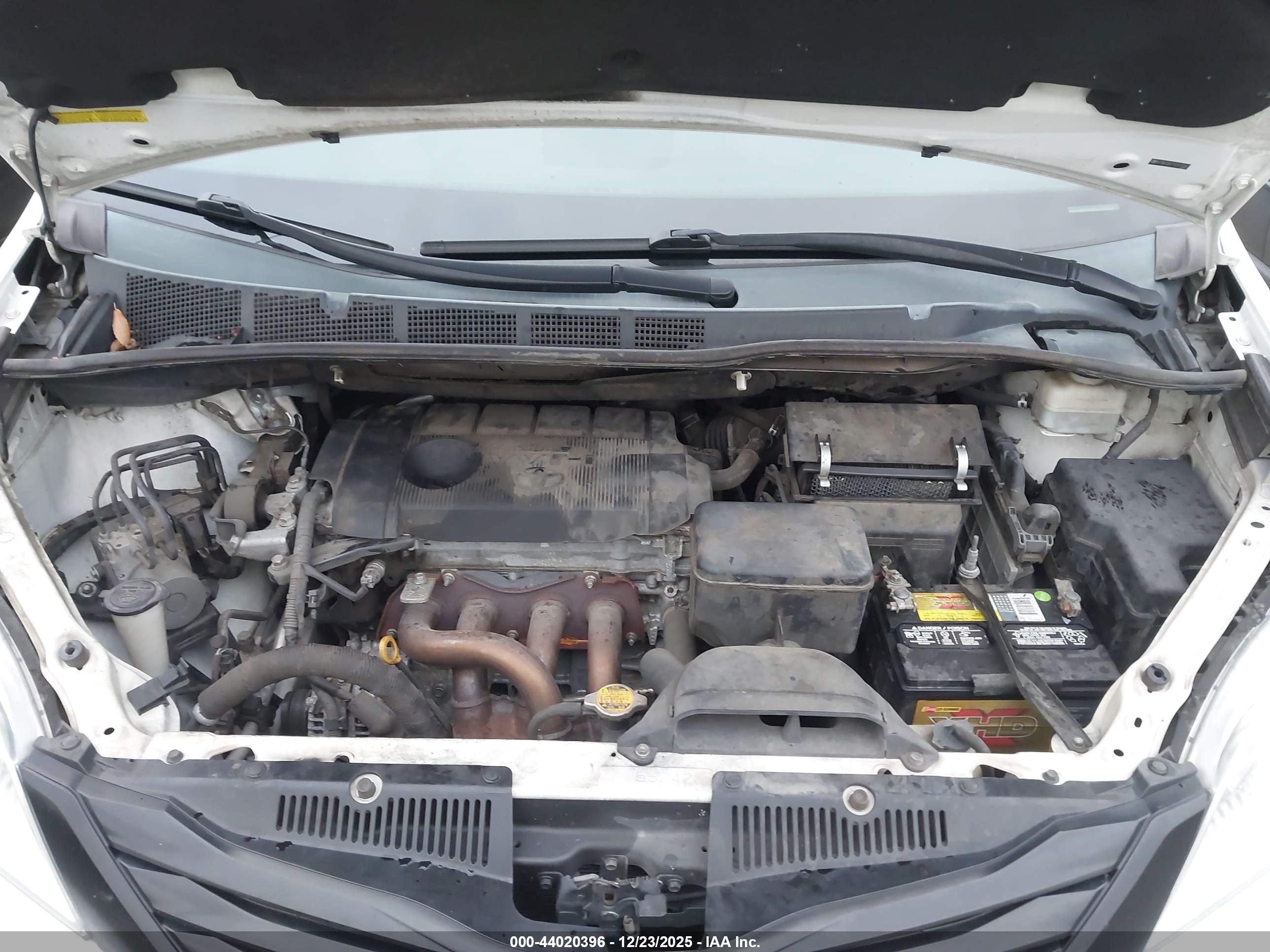 TOYOTA SIENNA image 10