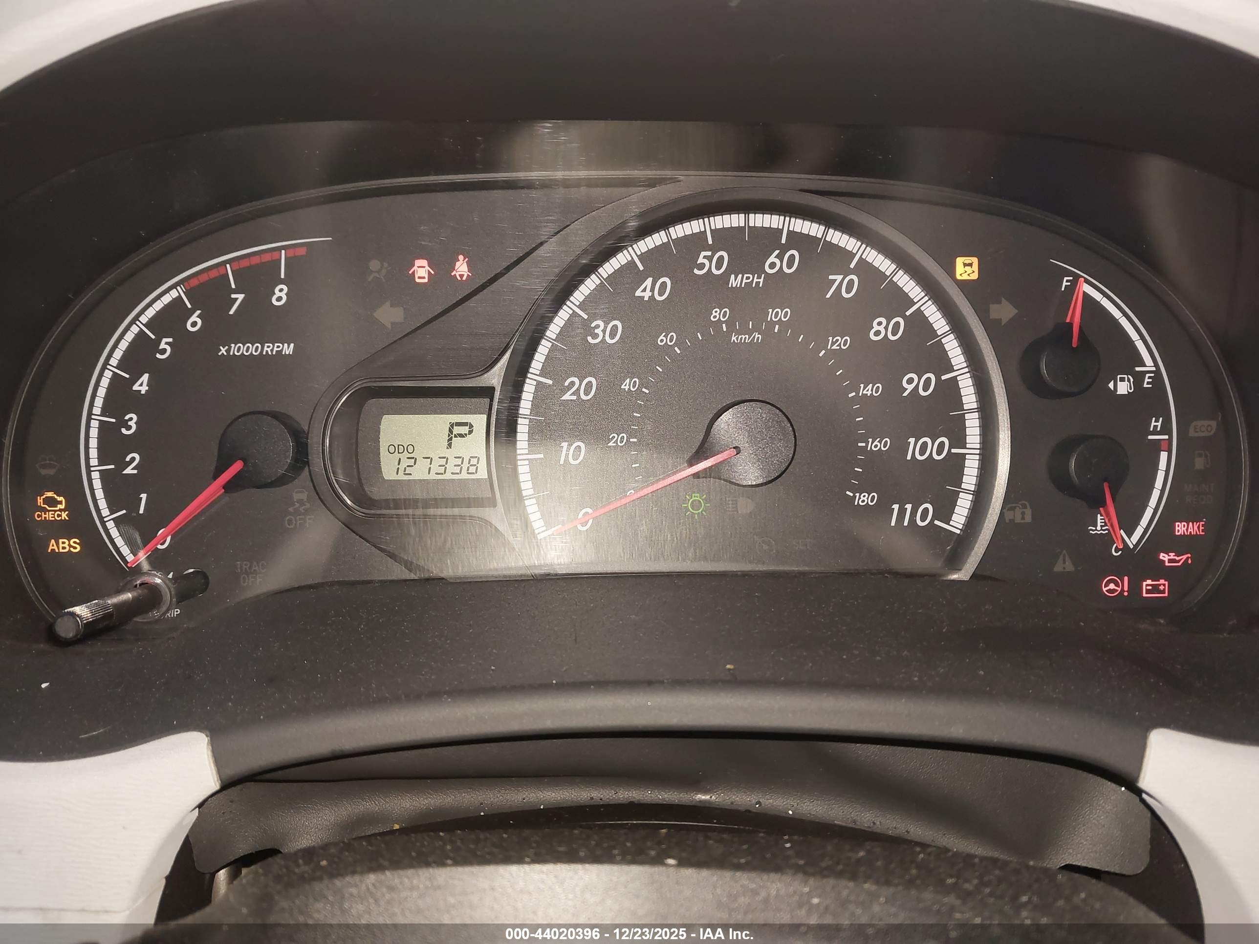 TOYOTA SIENNA image 7
