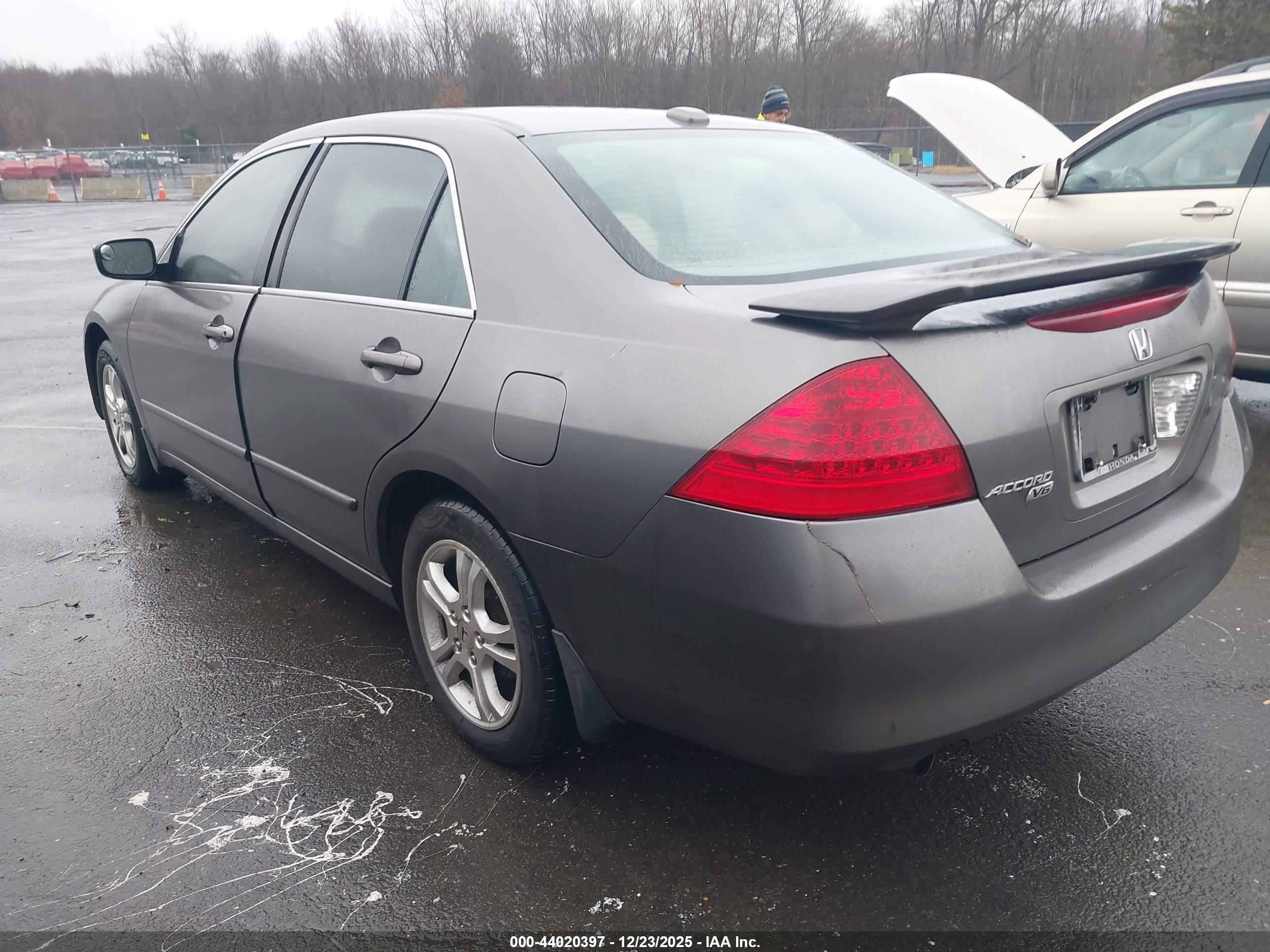 HONDA ACCORD image 3