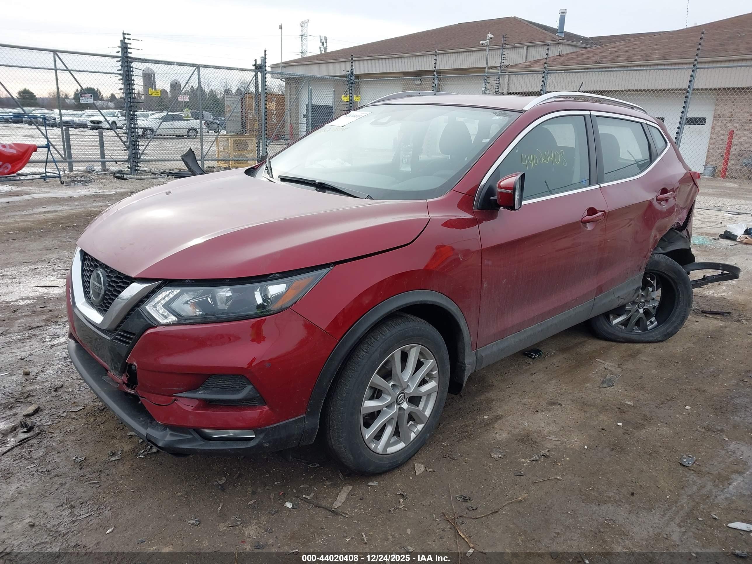 NISSAN ROGUE image 2
