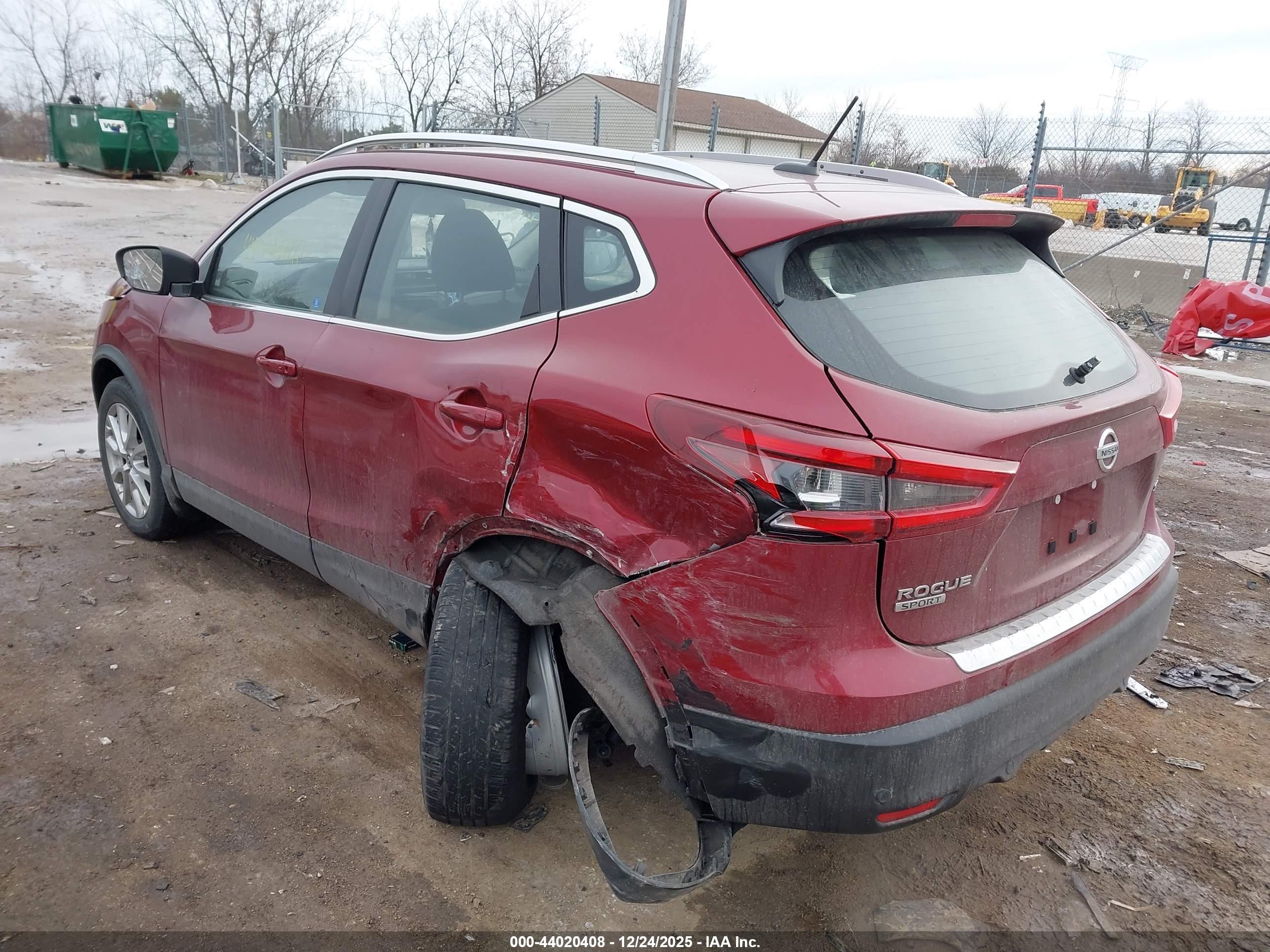 NISSAN ROGUE image 3
