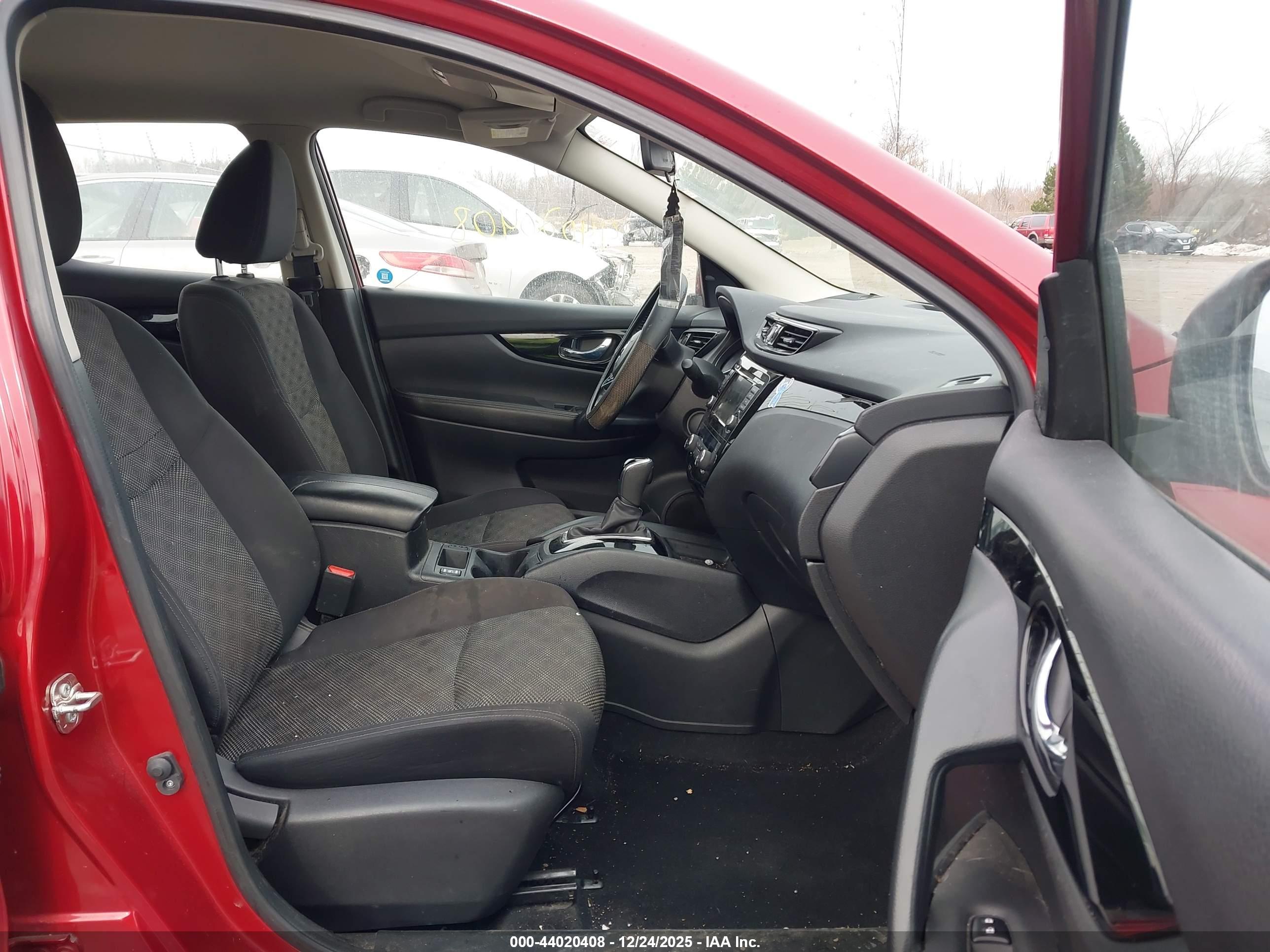 NISSAN ROGUE image 5
