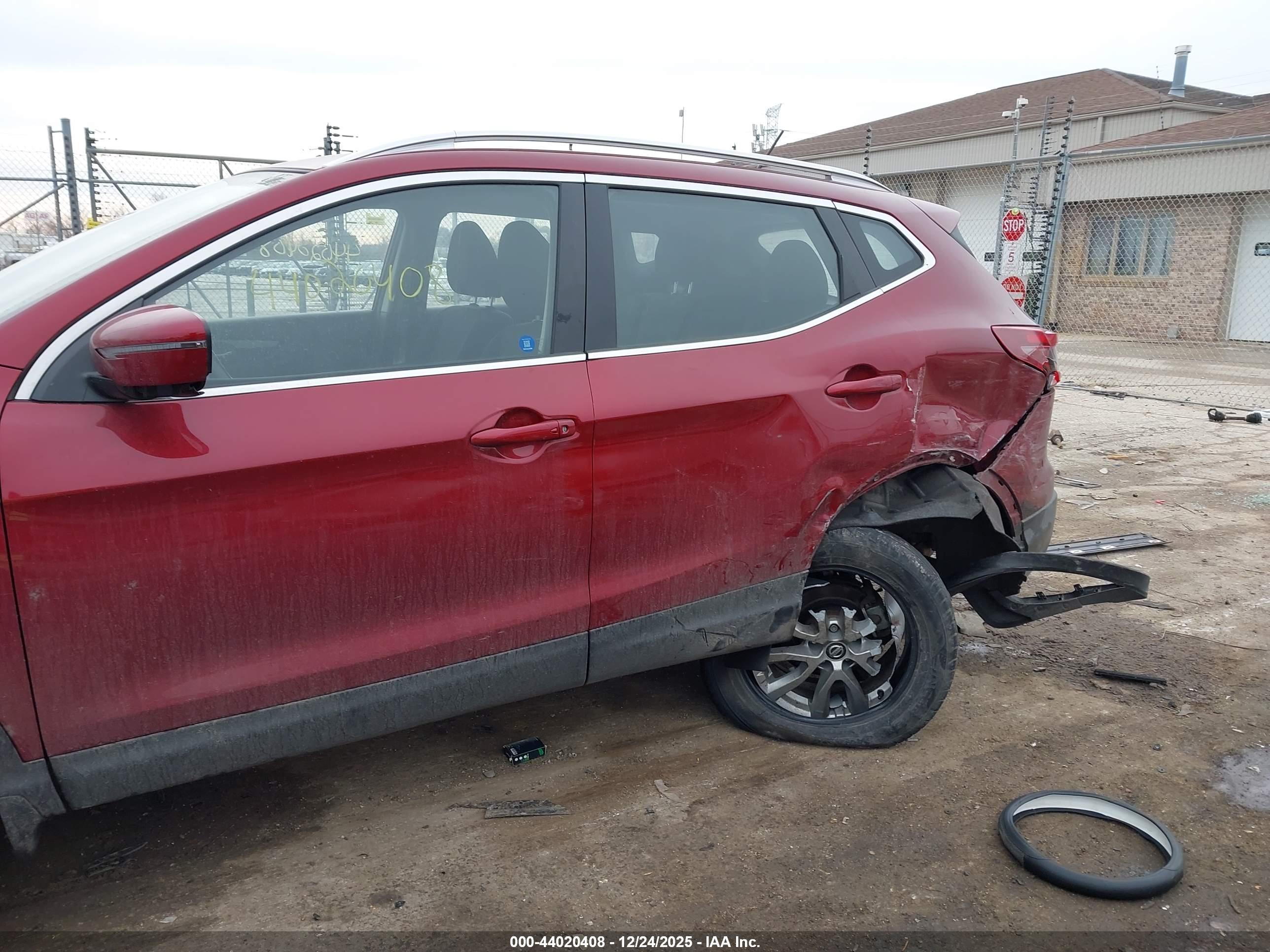 NISSAN ROGUE image 6
