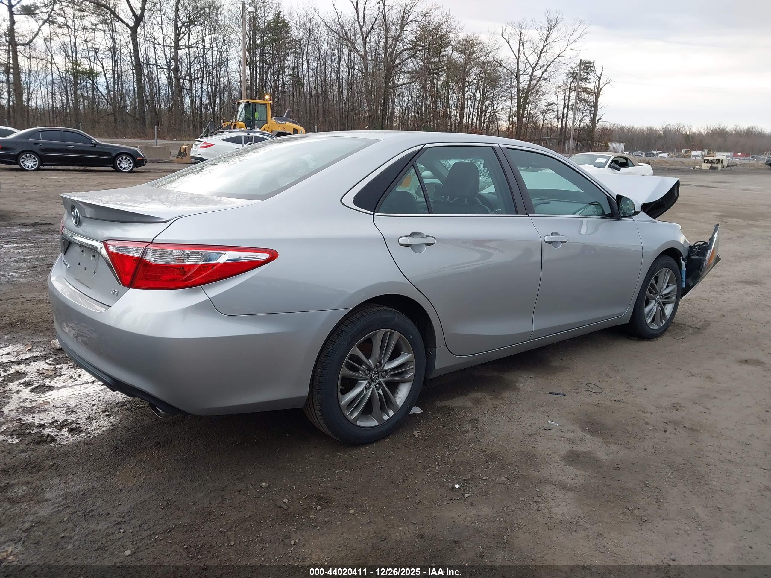 TOYOTA CAMRY image 4