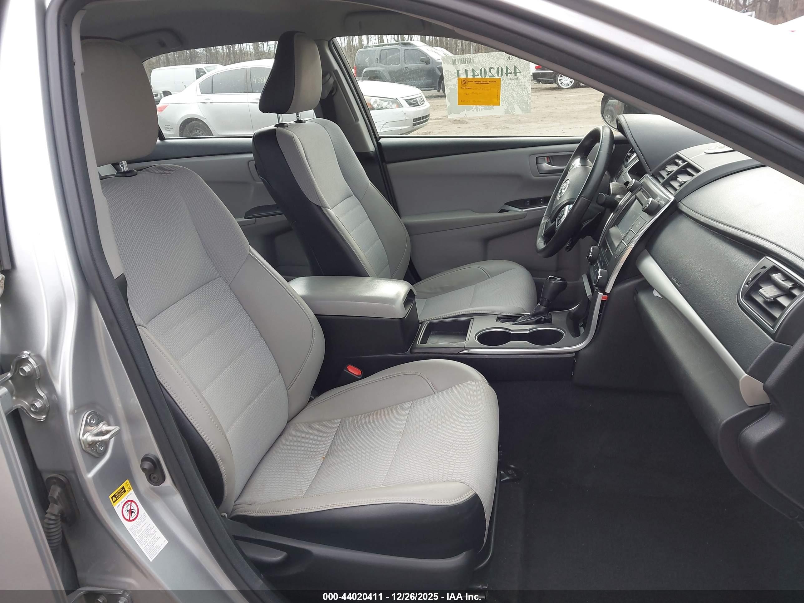 TOYOTA CAMRY image 5