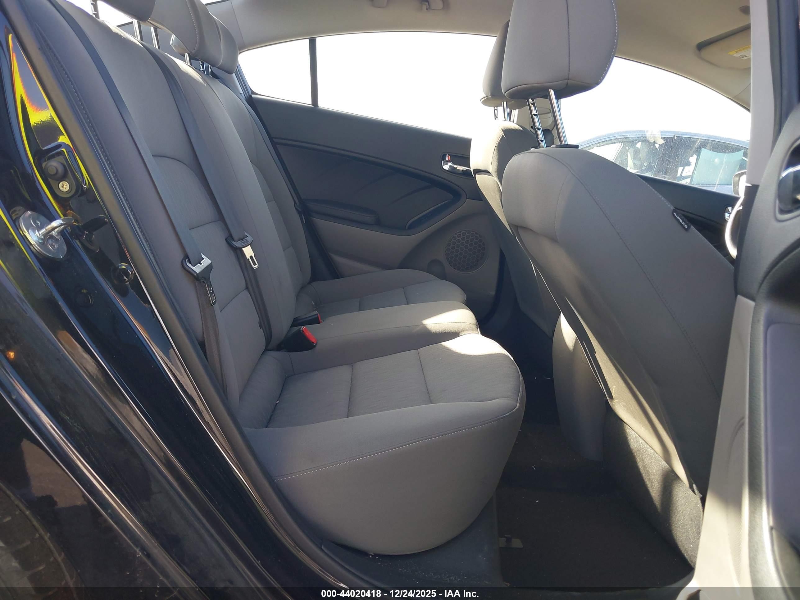 KIA FORTE image 8