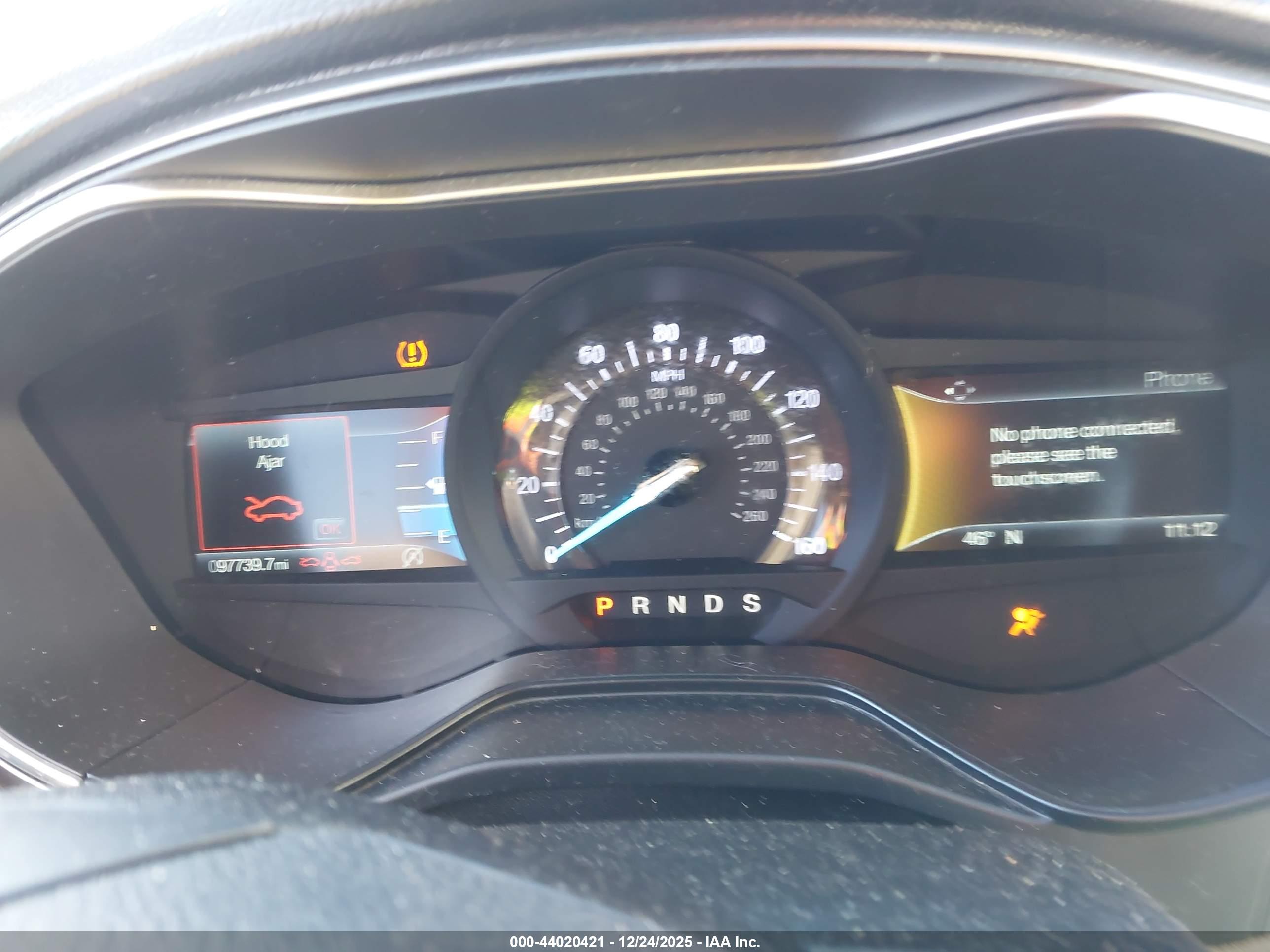 FORD FUSION image 7