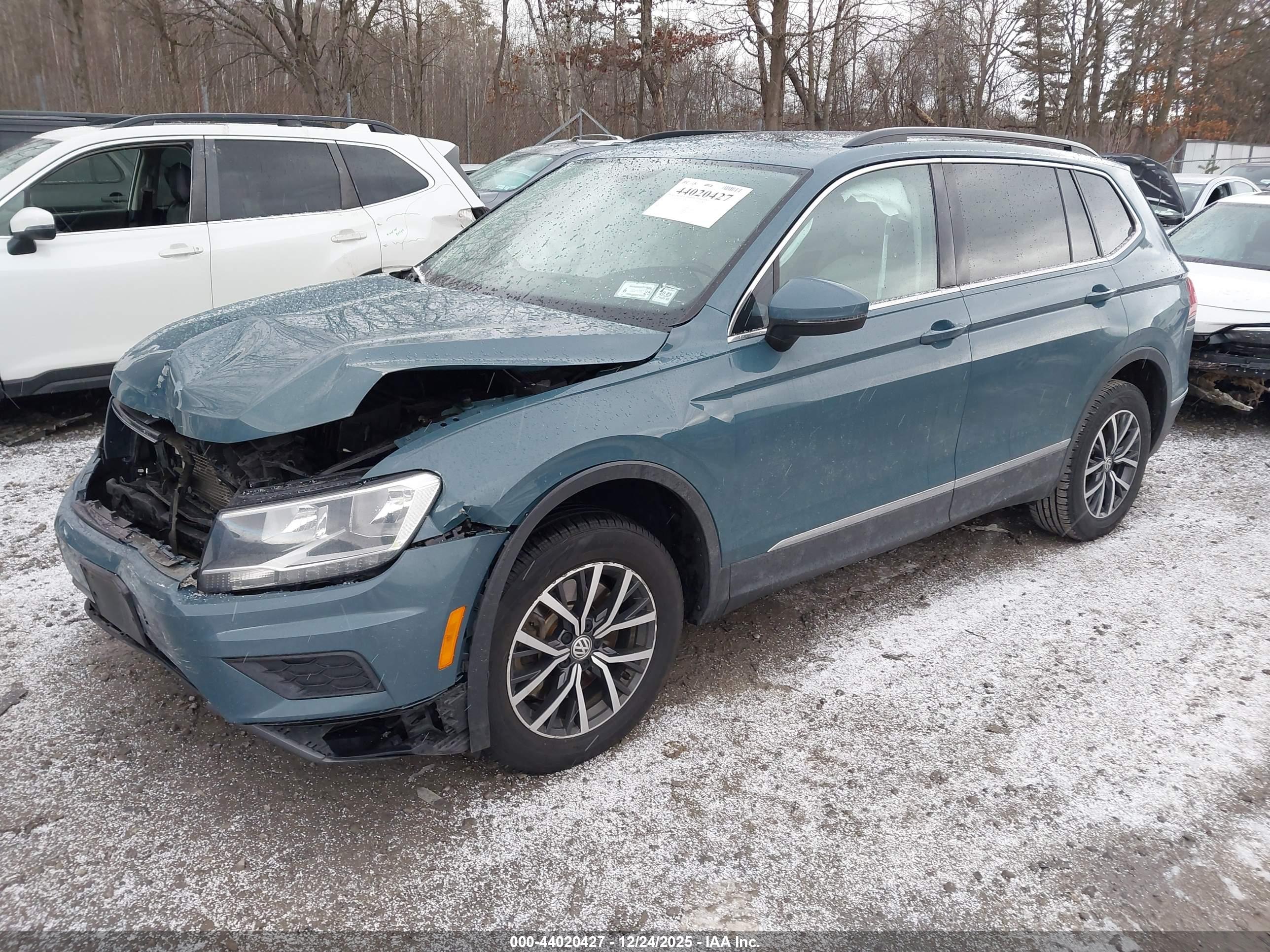 VOLKSWAGEN TIGUAN image 2