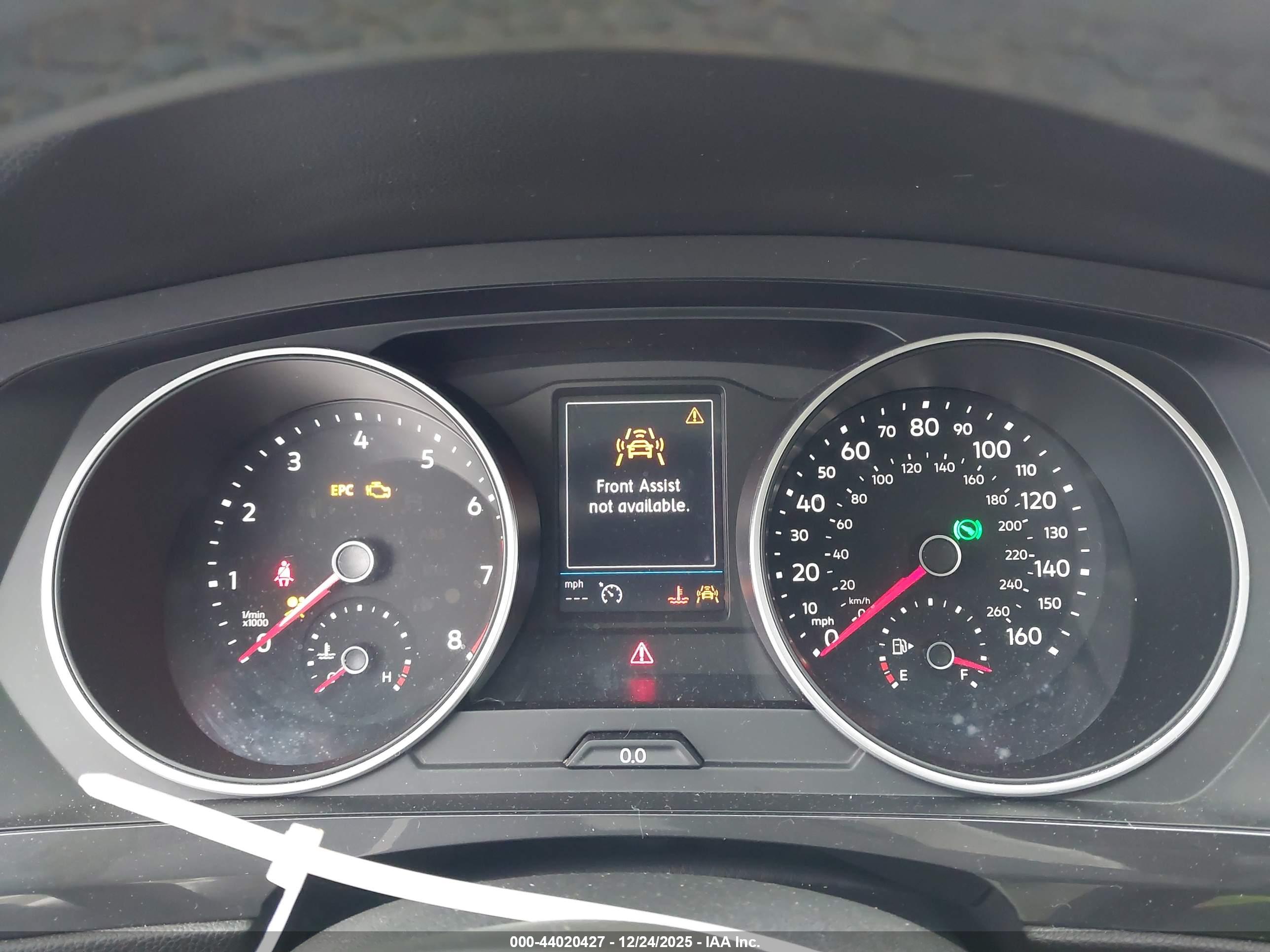VOLKSWAGEN TIGUAN image 7