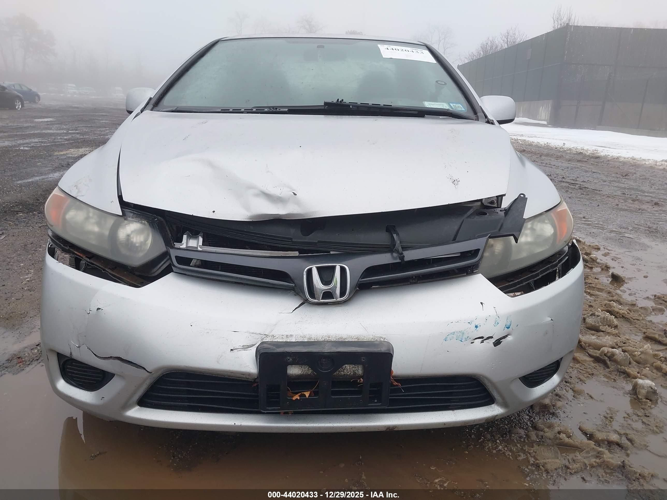 HONDA CIVIC image 6