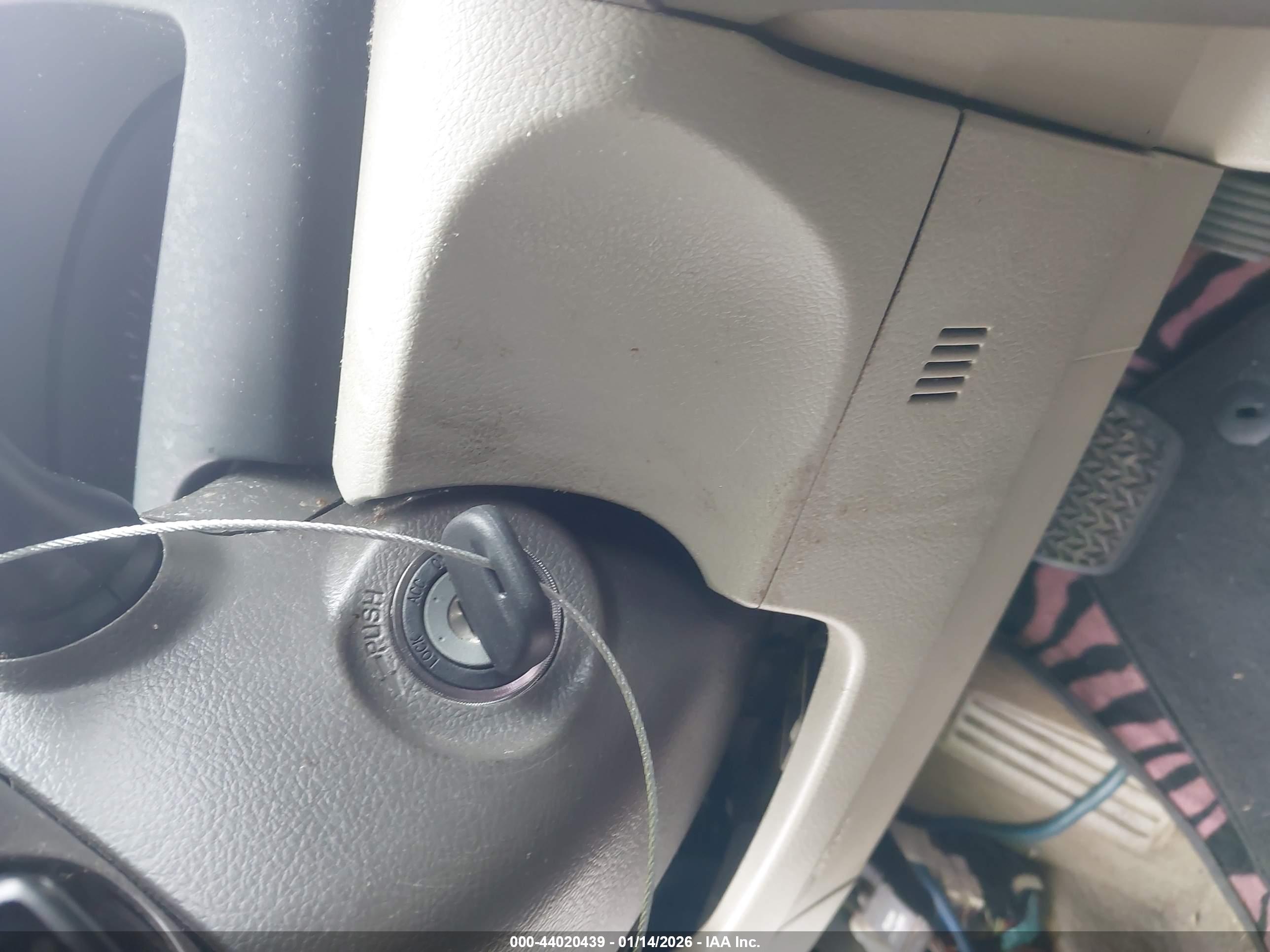 TOYOTA CAMRY image 11