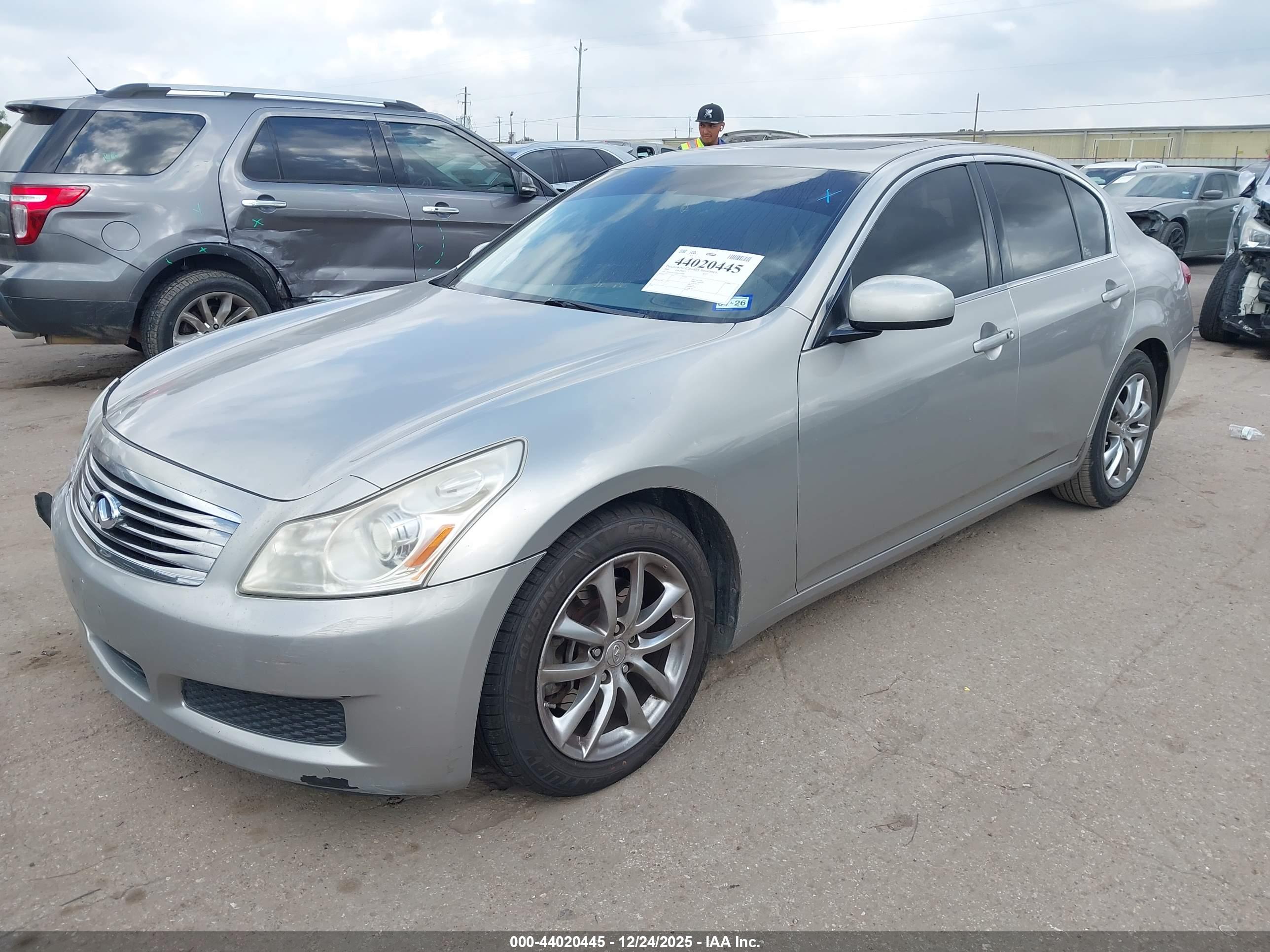 INFINITI G35 image 2