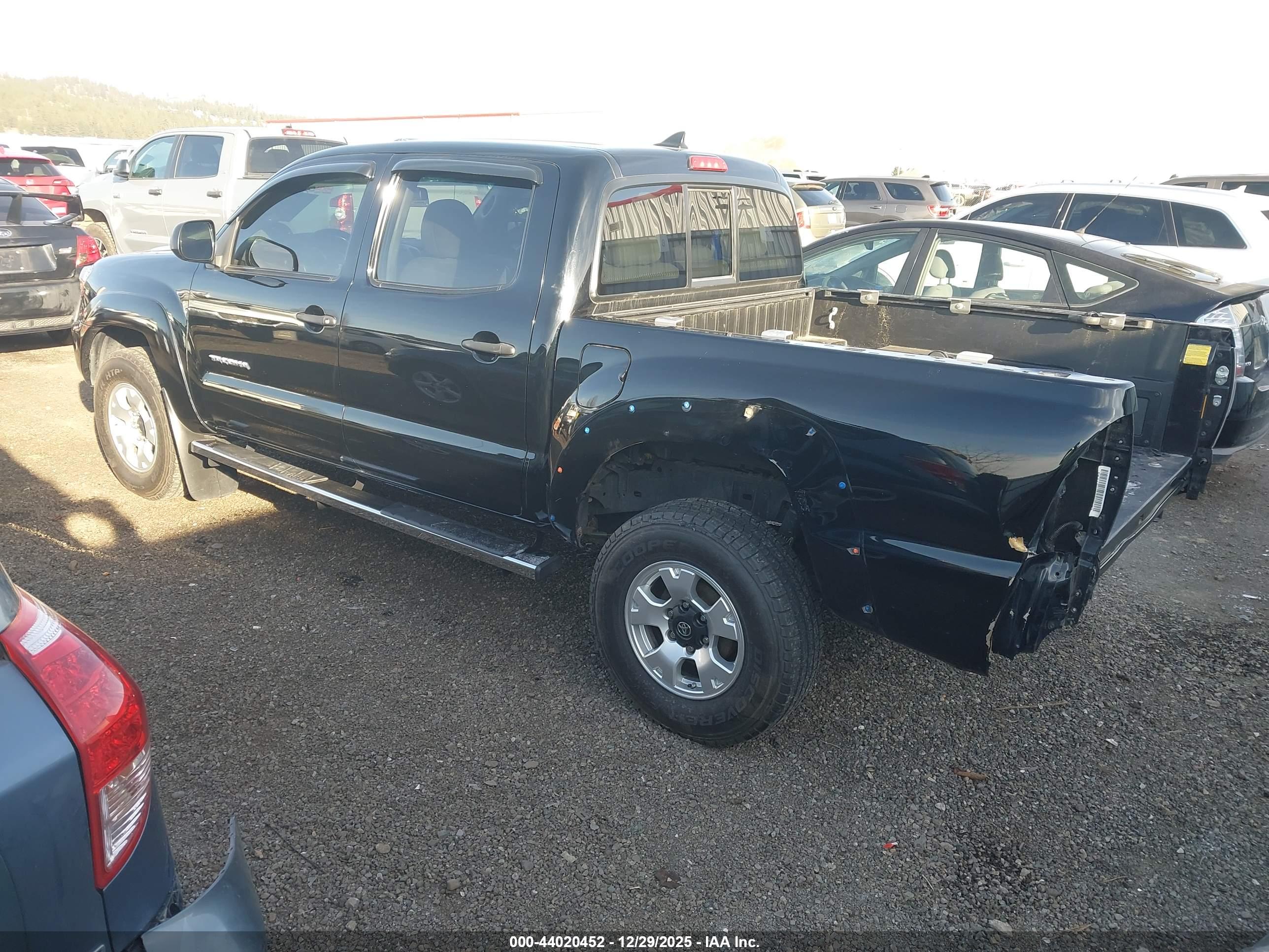 TOYOTA TACOMA image 3