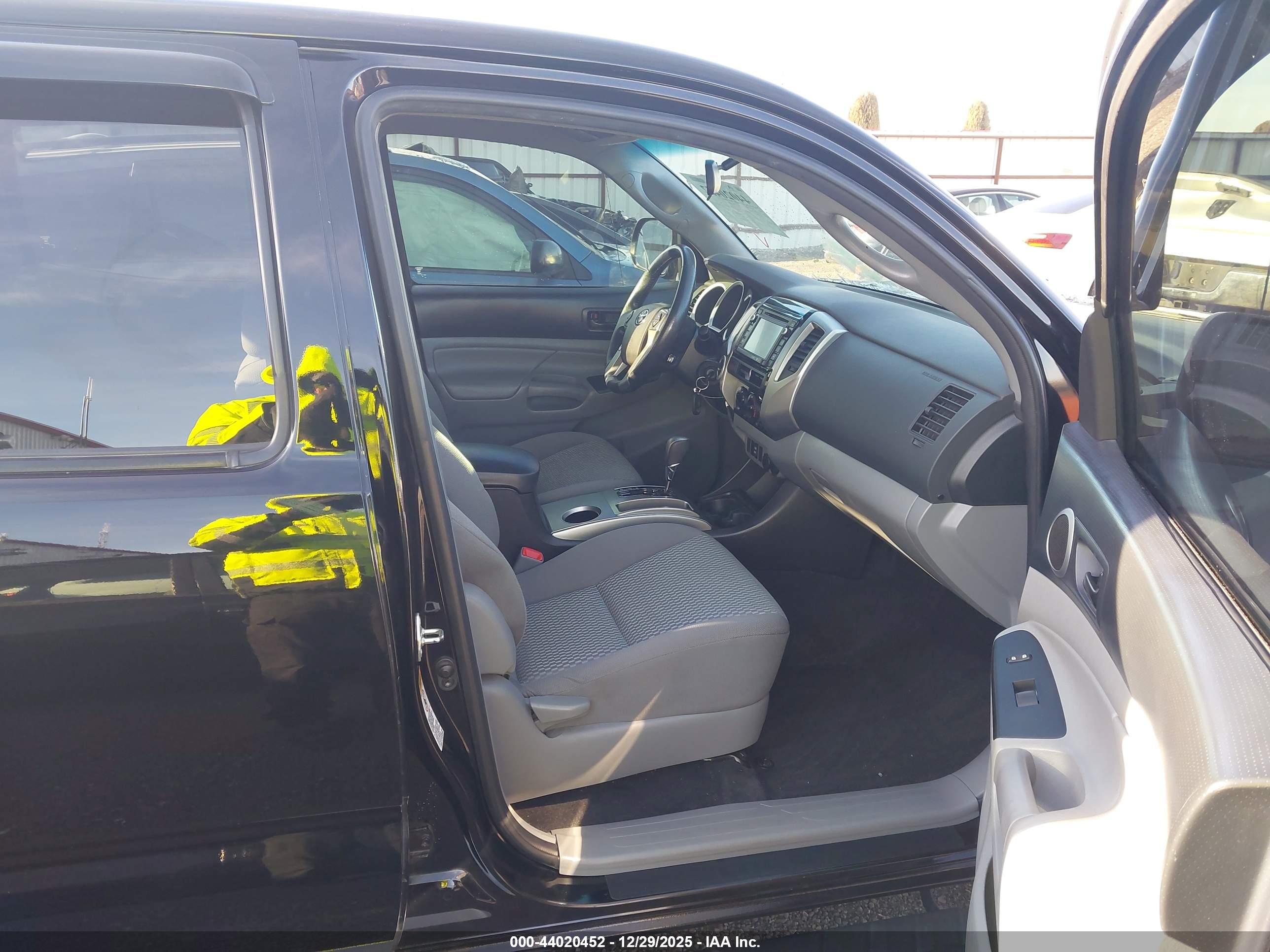 TOYOTA TACOMA image 5