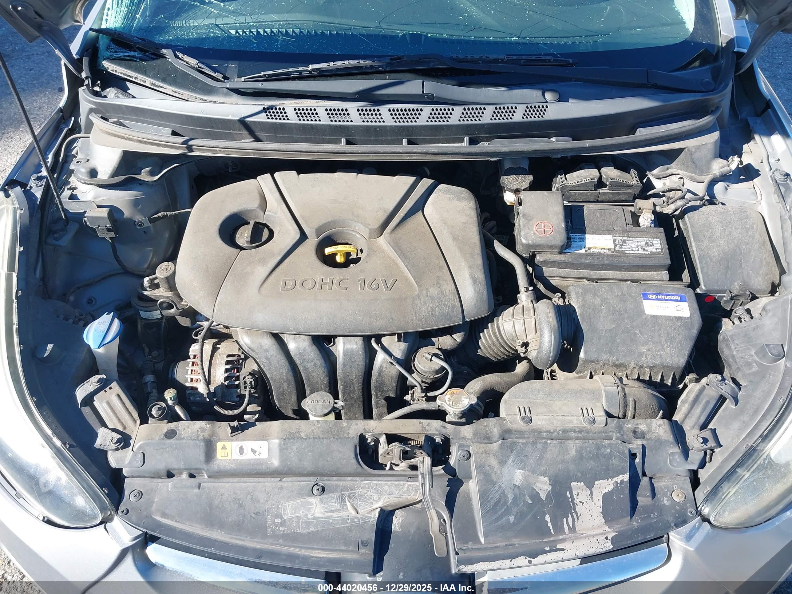 HYUNDAI ELANTRA image 10