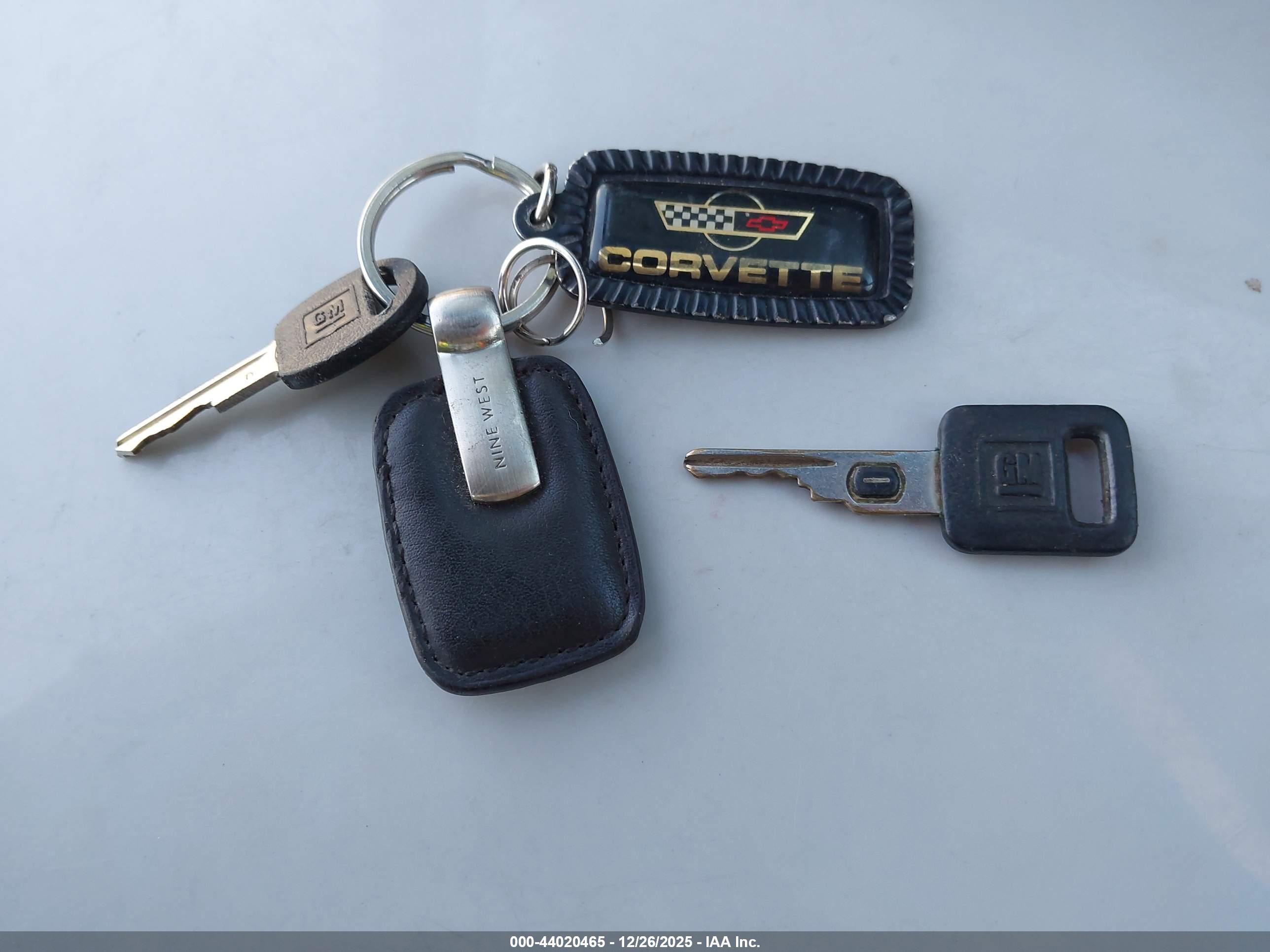 CHEVROLET CORVETTE image 11