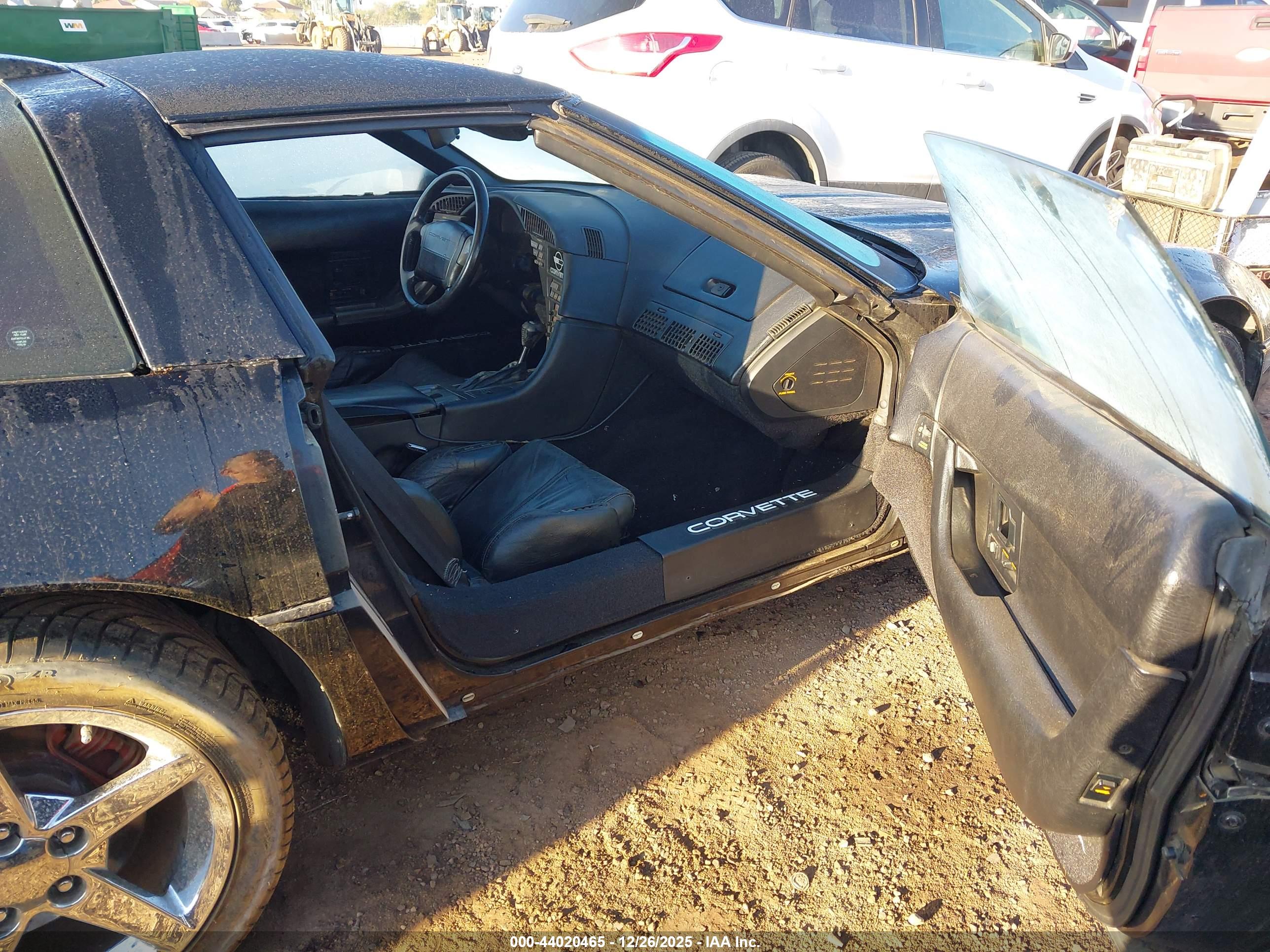 CHEVROLET CORVETTE image 5