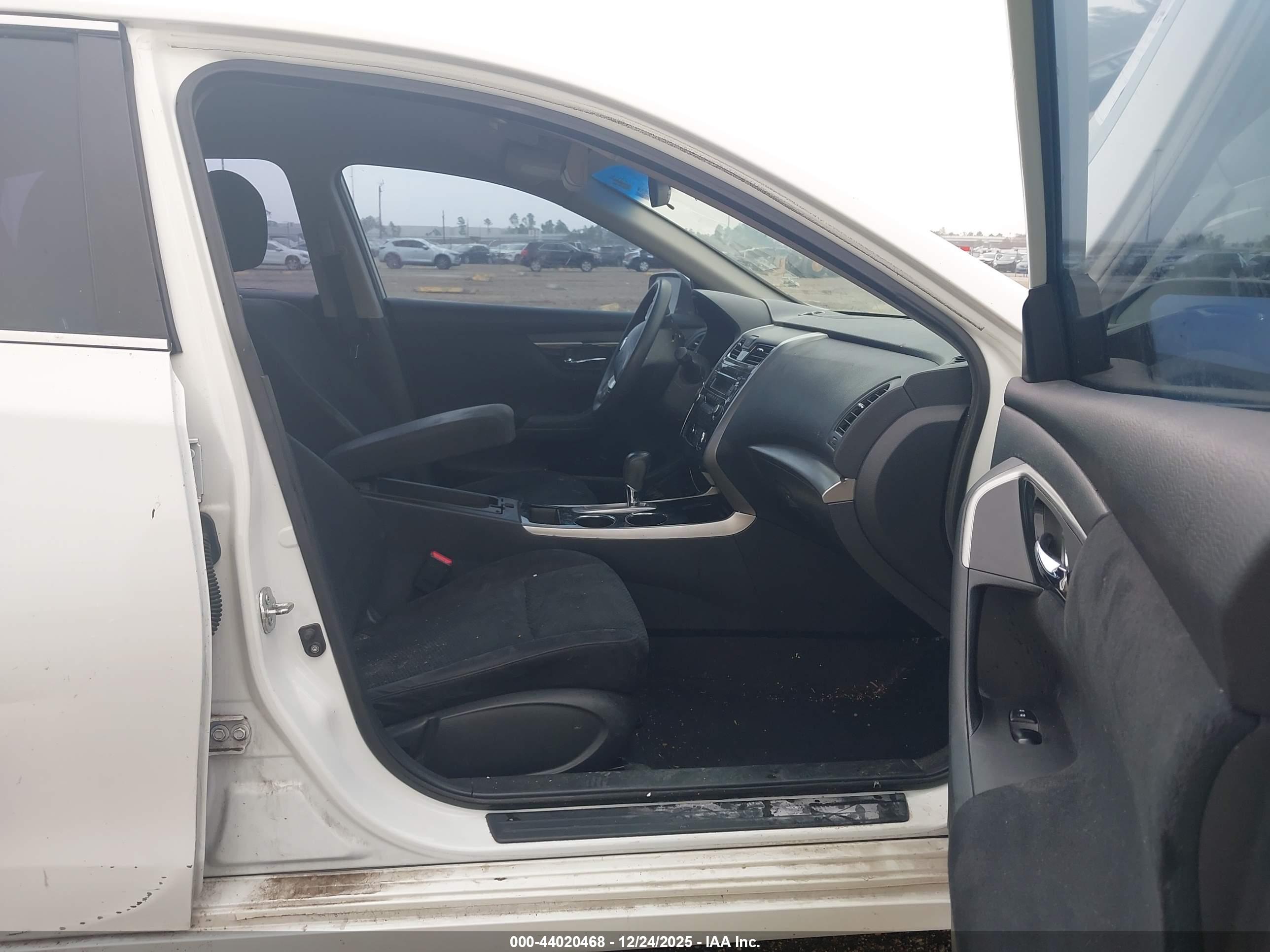 NISSAN ALTIMA image 5