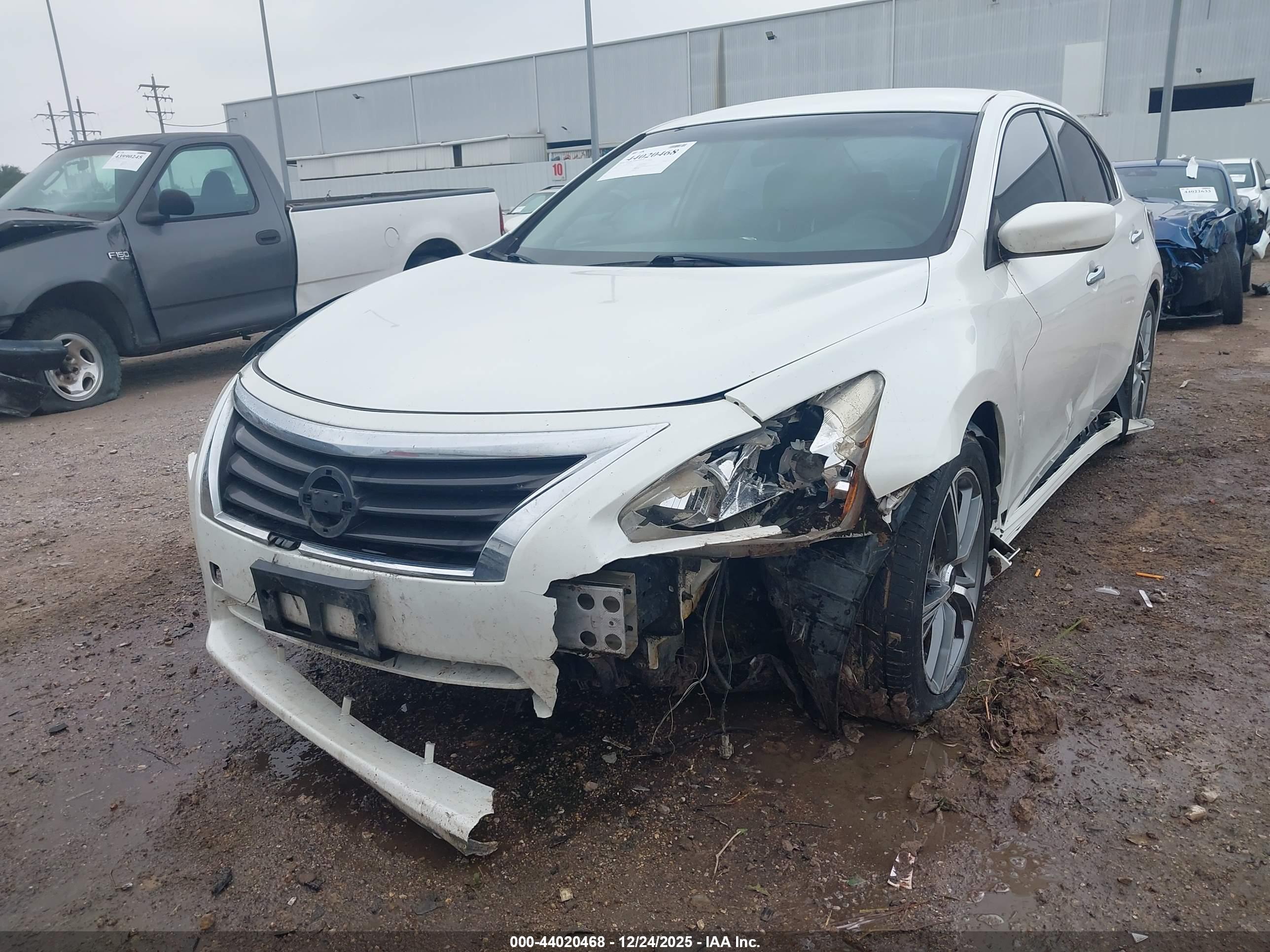 NISSAN ALTIMA image 6