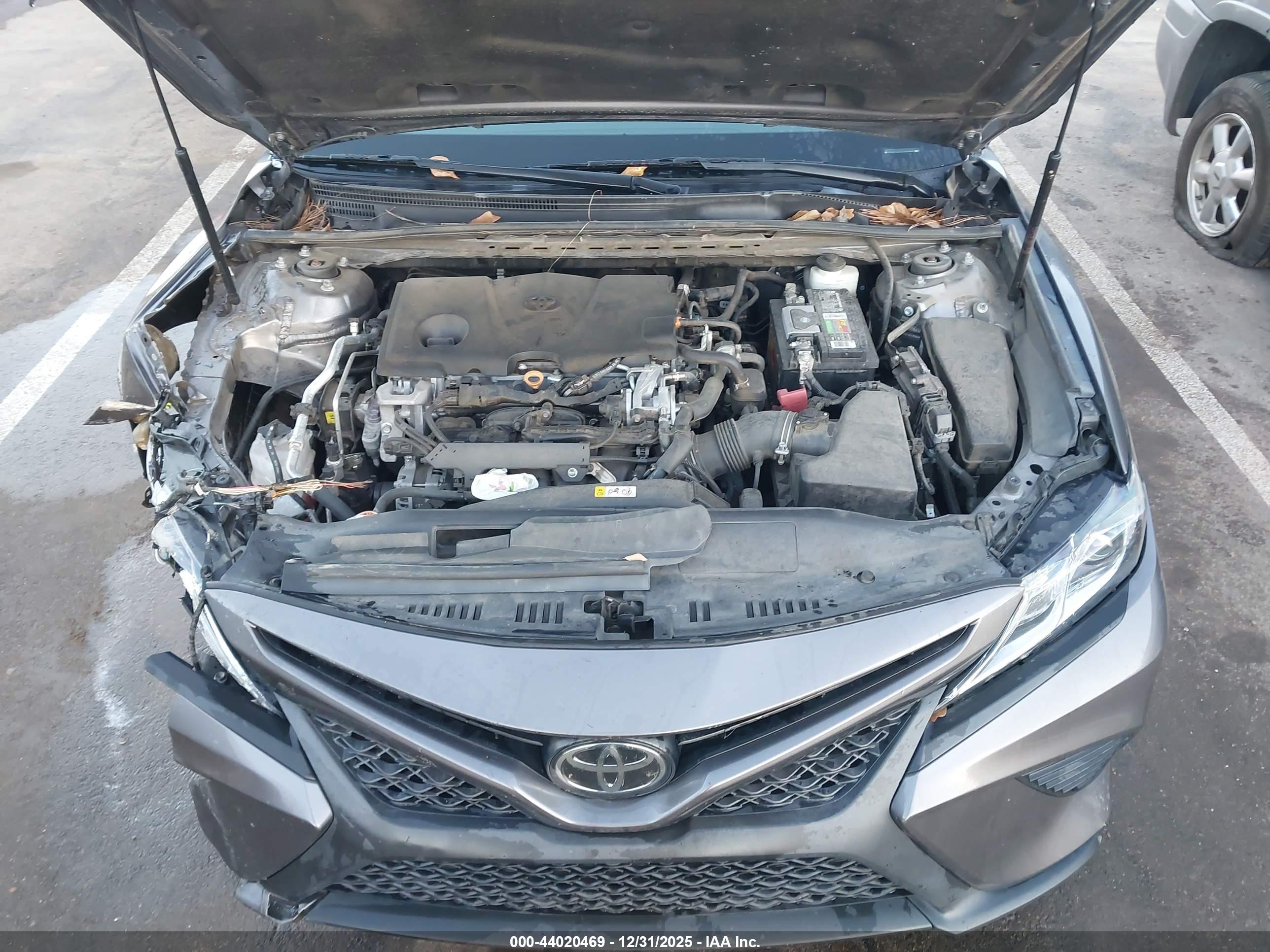 TOYOTA CAMRY image 10