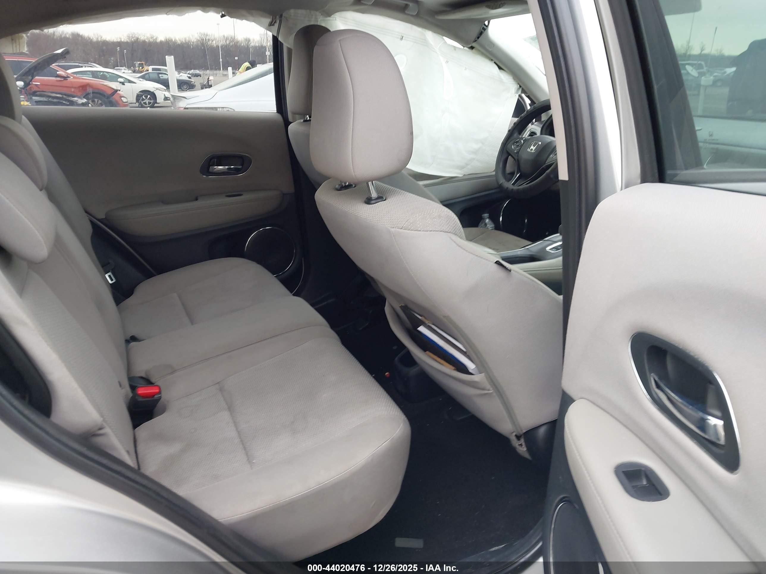 HONDA HR-V image 8