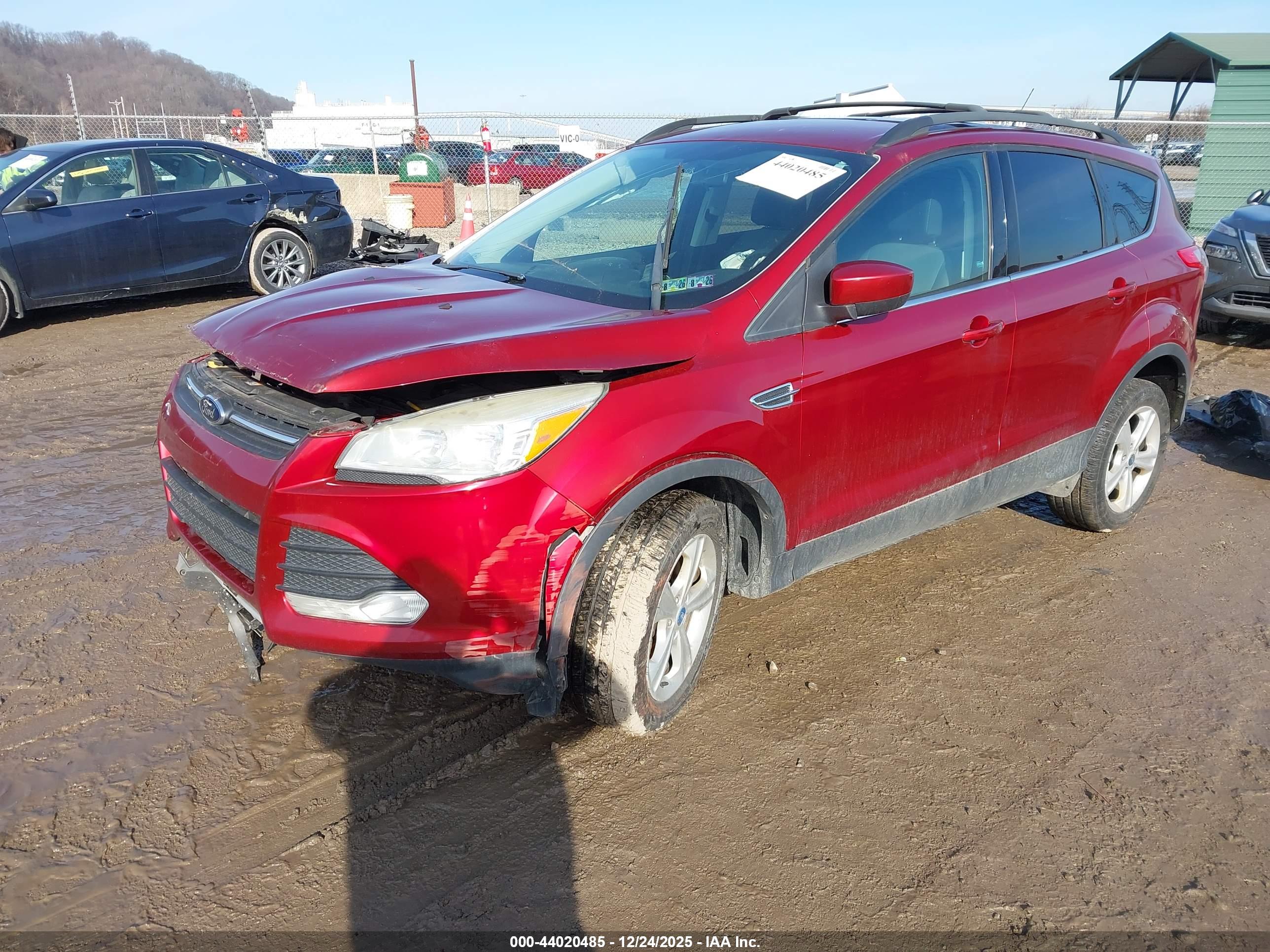 FORD ESCAPE image 2