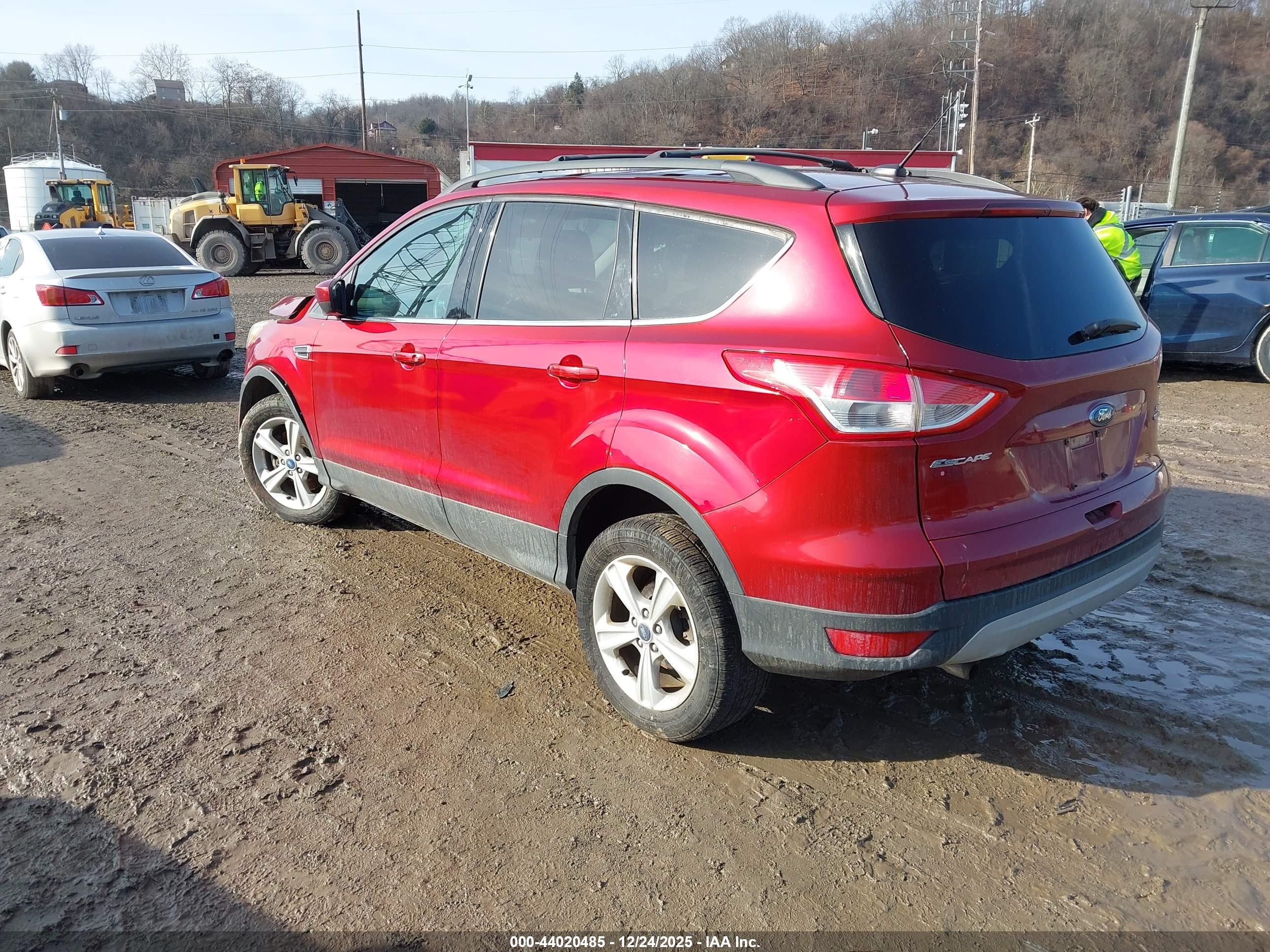 FORD ESCAPE image 3