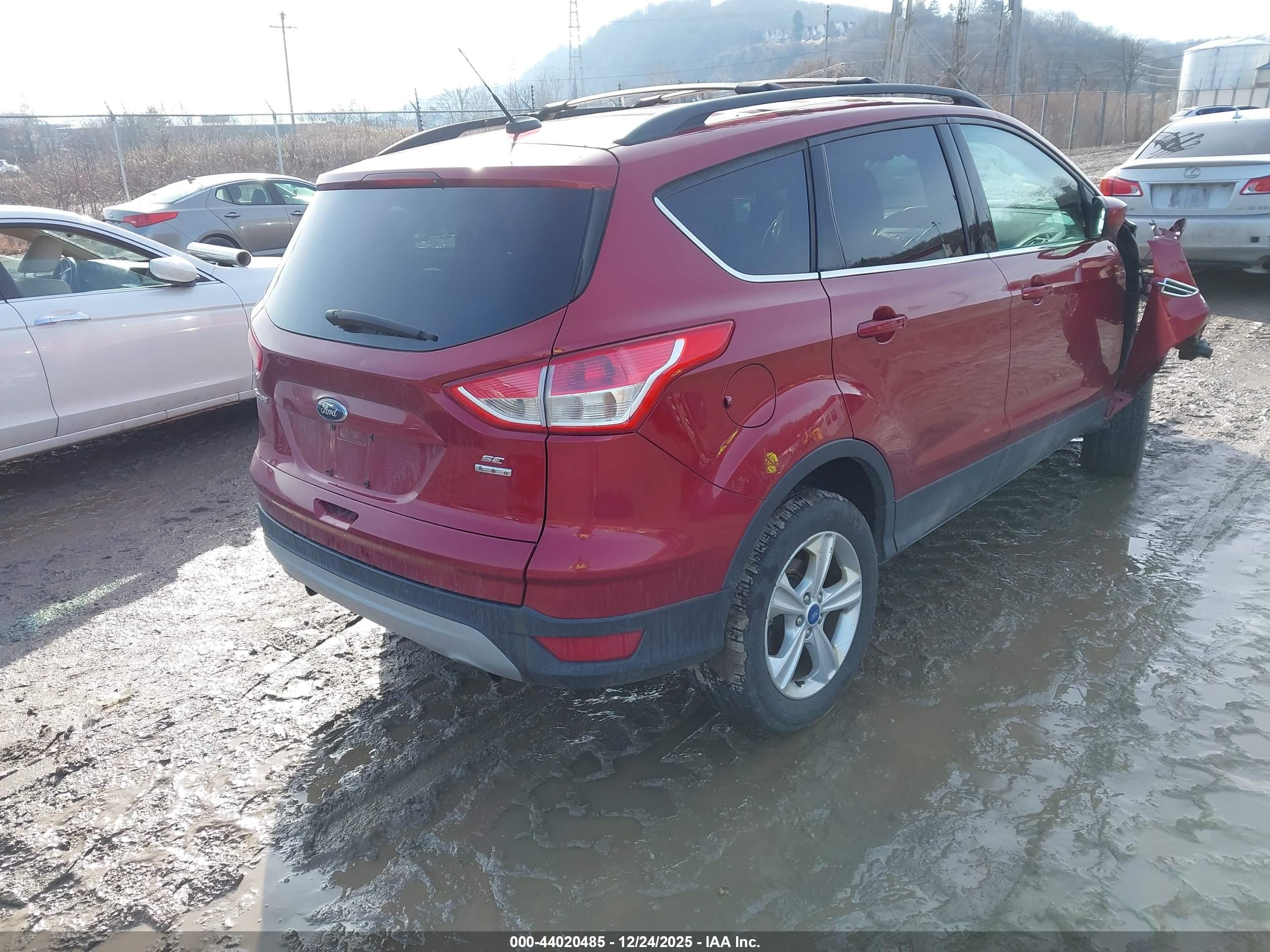 FORD ESCAPE image 4
