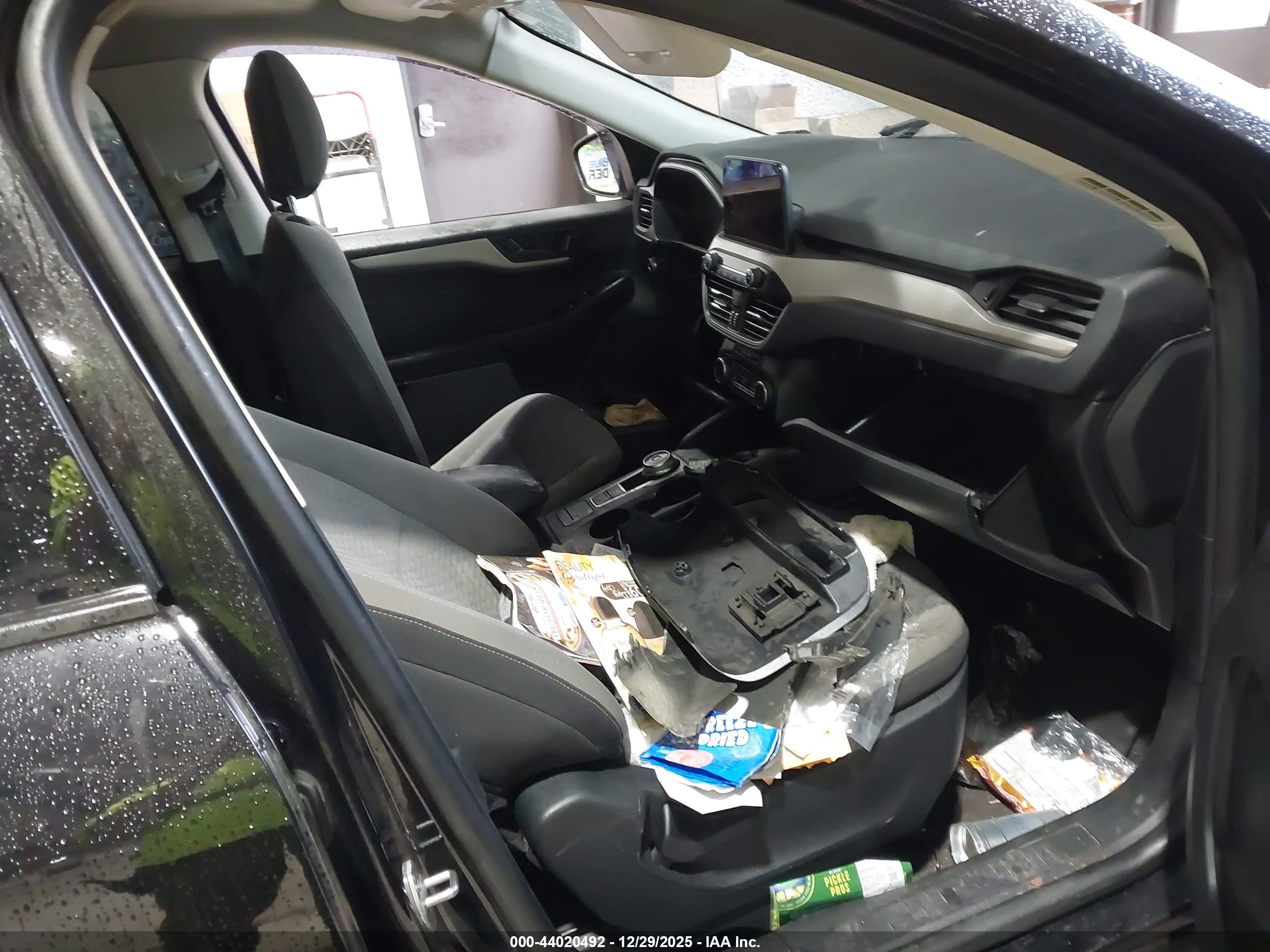 FORD ESCAPE image 5