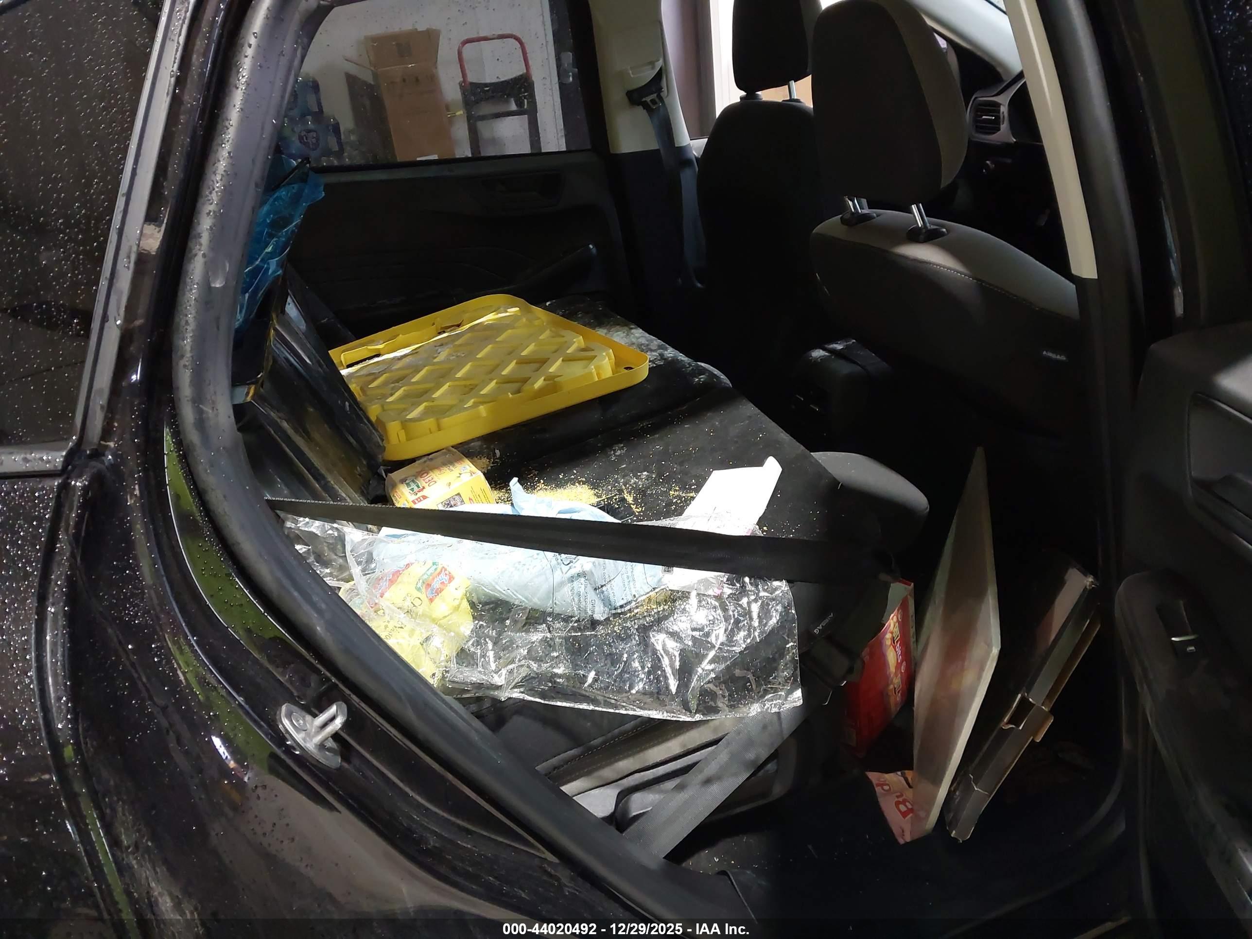 FORD ESCAPE image 8