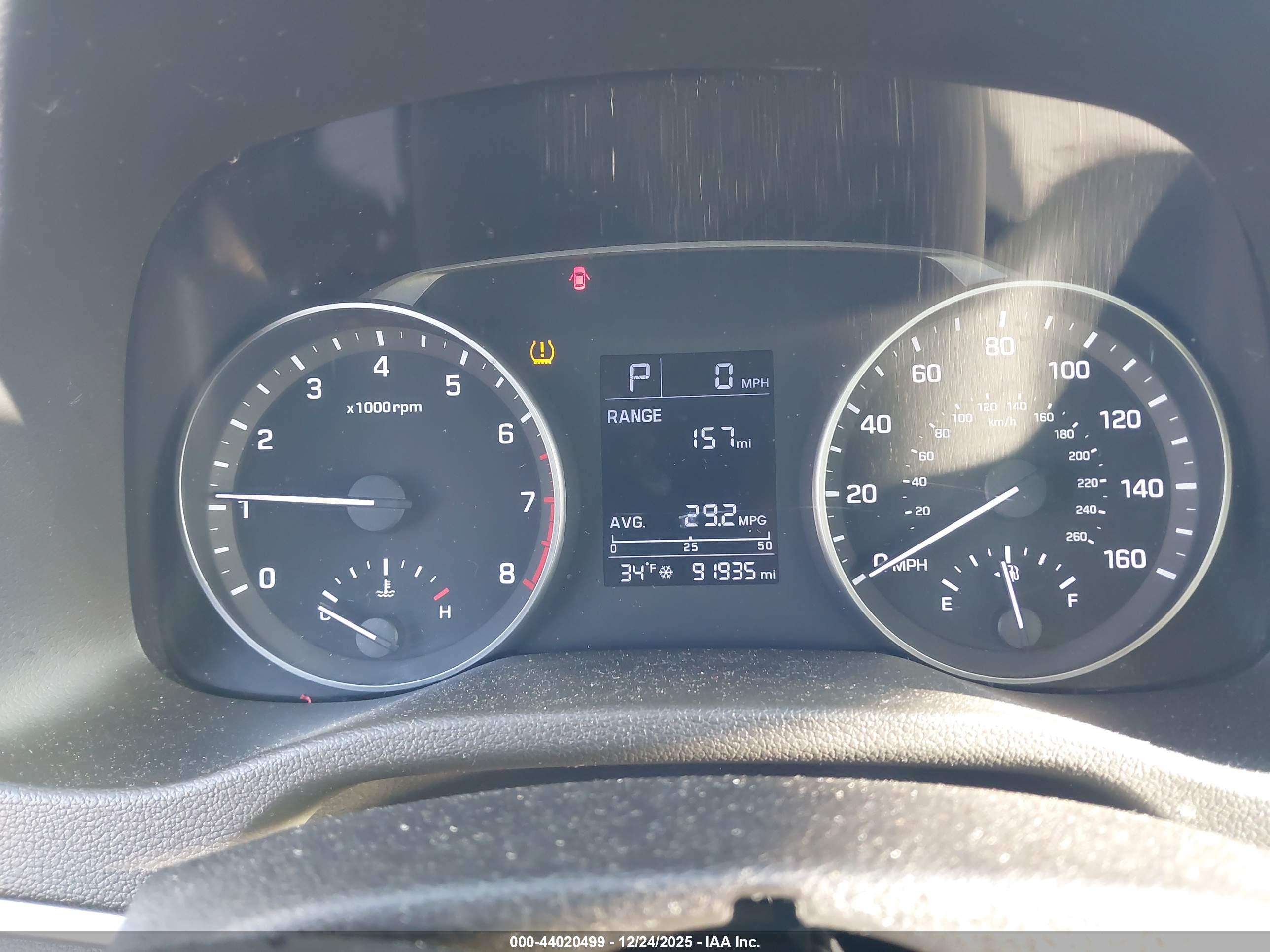 HYUNDAI ELANTRA image 7