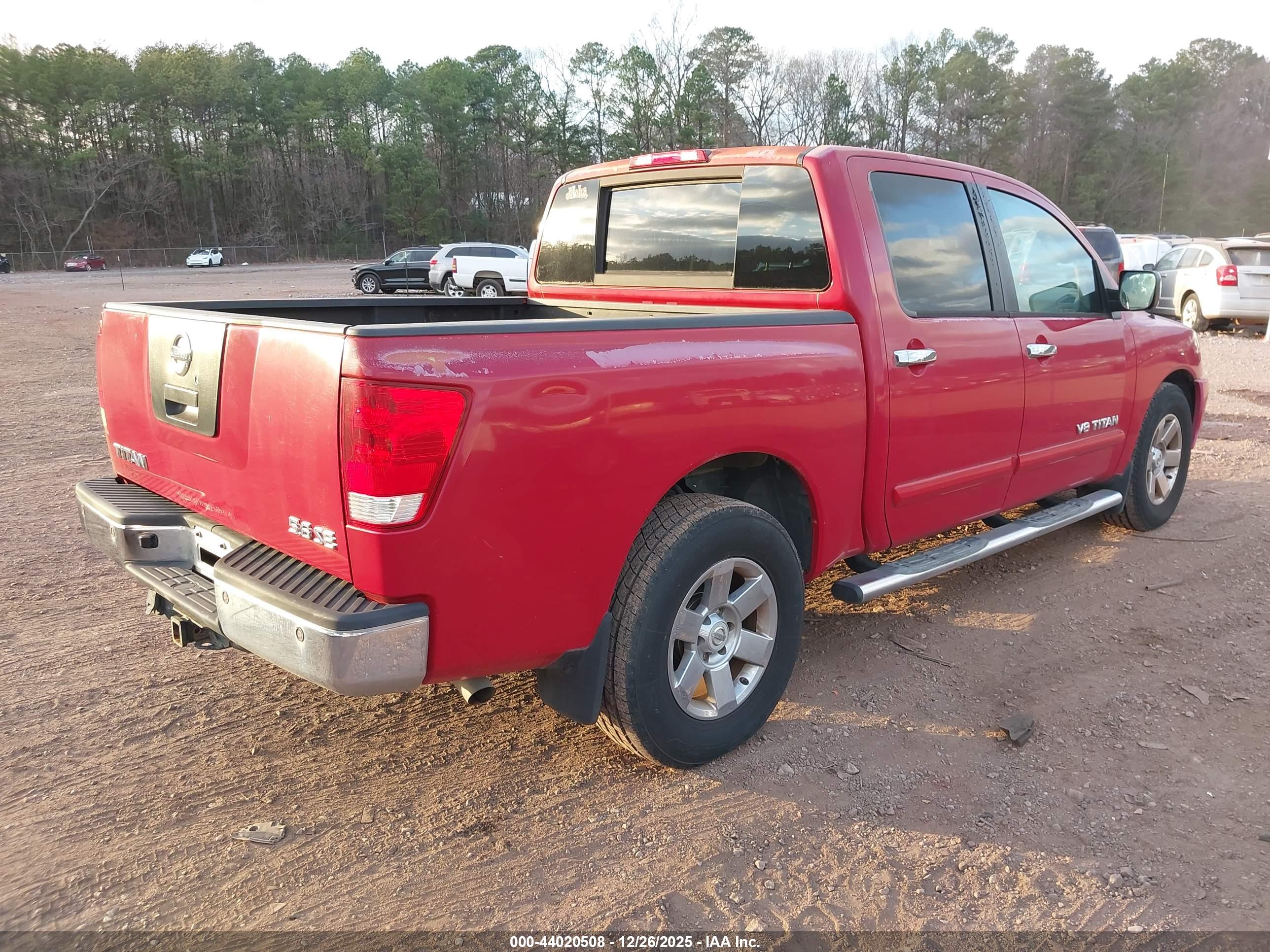 NISSAN TITAN image 4